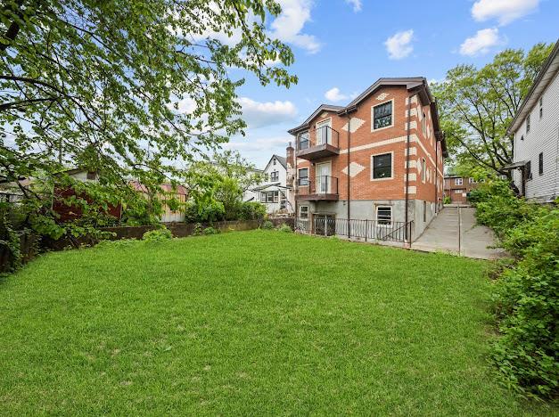Single Family 231 Street  Queens, NY 11413, MLS-859850-4