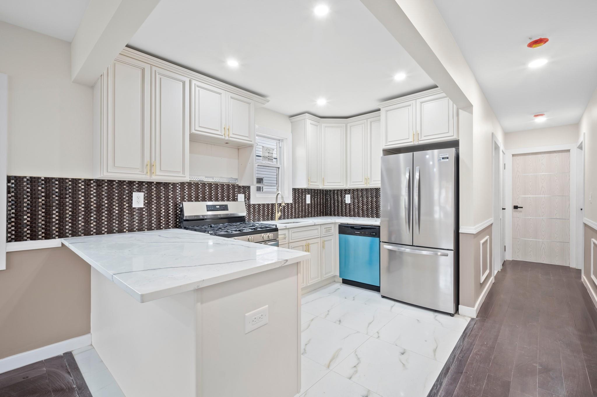 Single Family 231 Street  Queens, NY 11413, MLS-859850-8