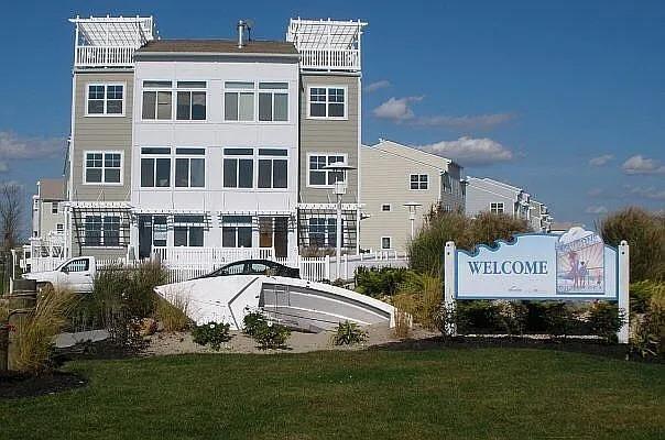 Single Family Commodore  Queens, NY 11692, MLS-859896-15