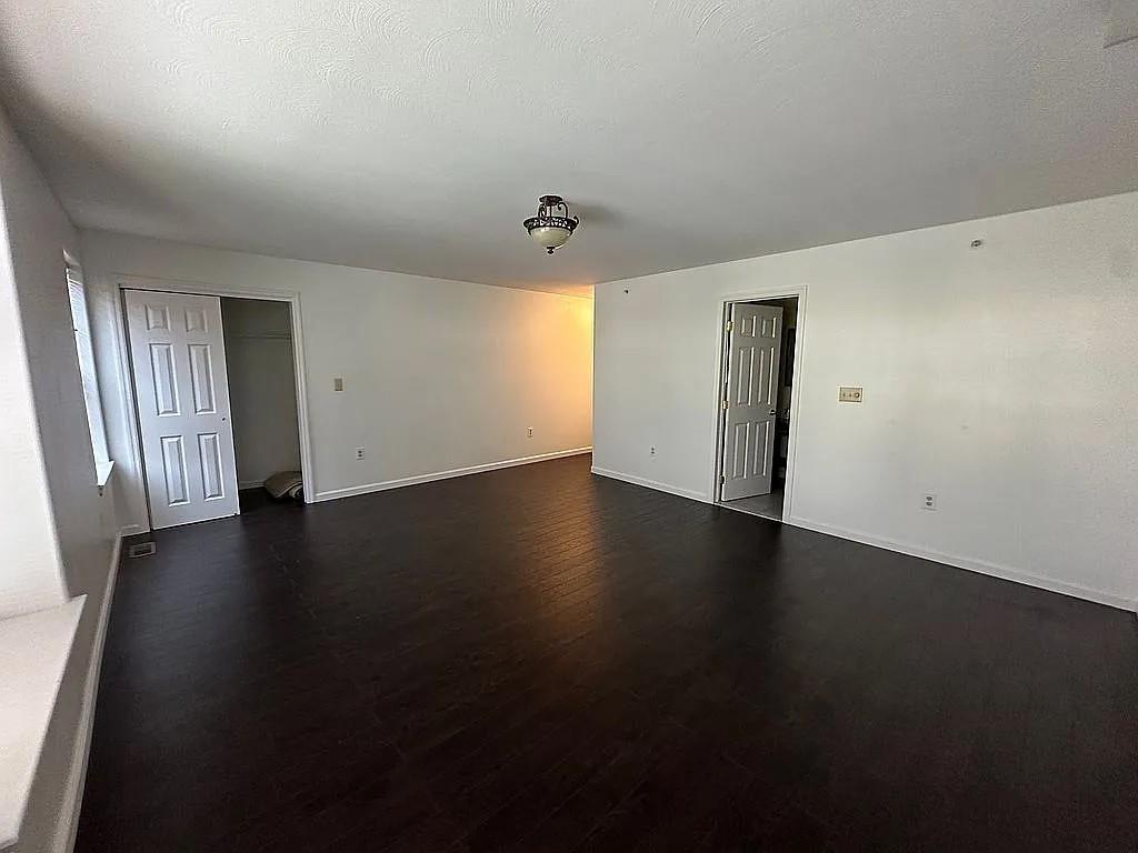 Single Family Commodore  Queens, NY 11692, MLS-859896-24
