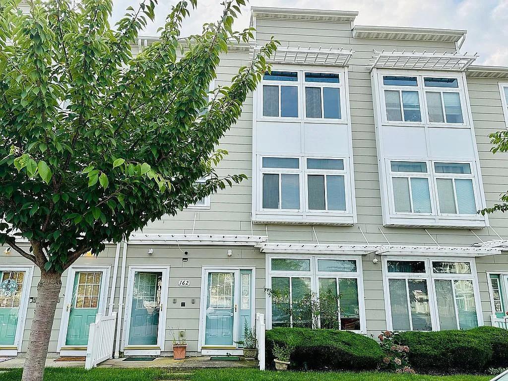 Single Family Commodore  Queens, NY 11692, MLS-859896-33
