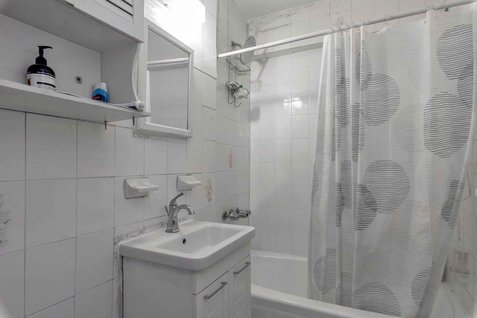 Coop 173rd  Queens, NY 11432, MLS-859912-8