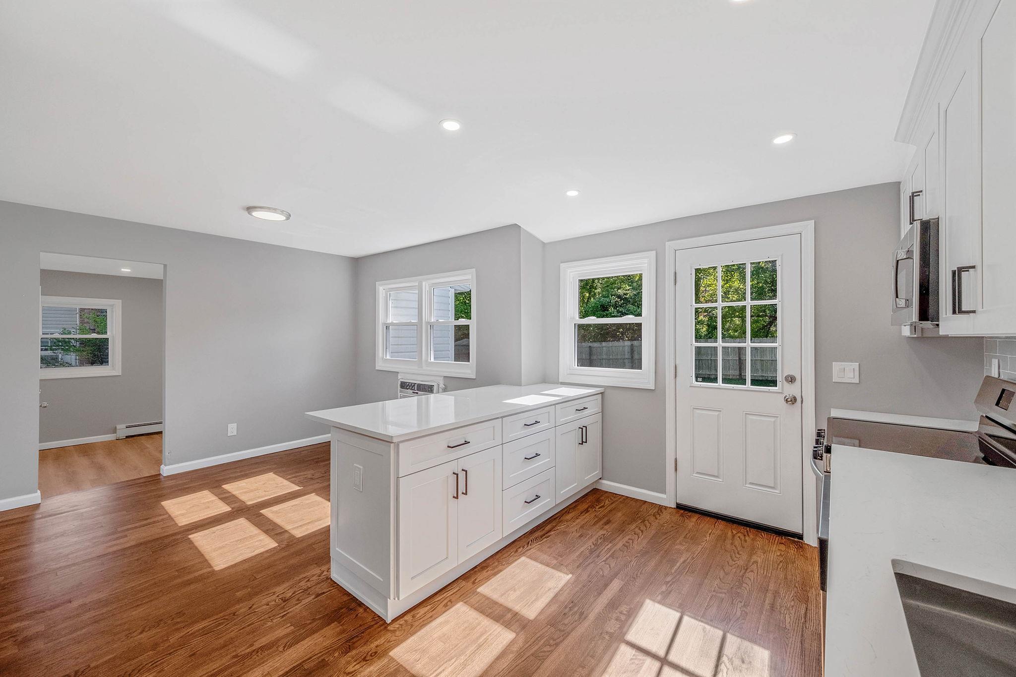 Single Family Center  Suffolk County, NY 11779, MLS-859916-13
