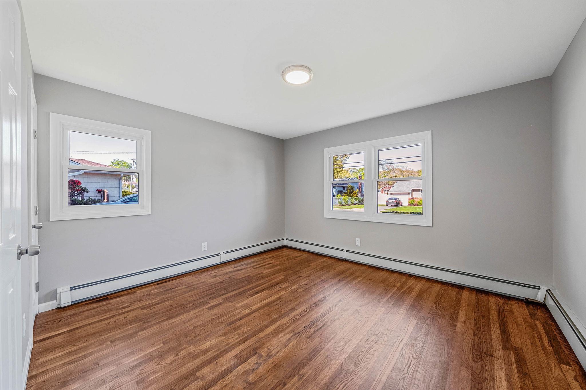 Single Family Center  Suffolk County, NY 11779, MLS-859916-19
