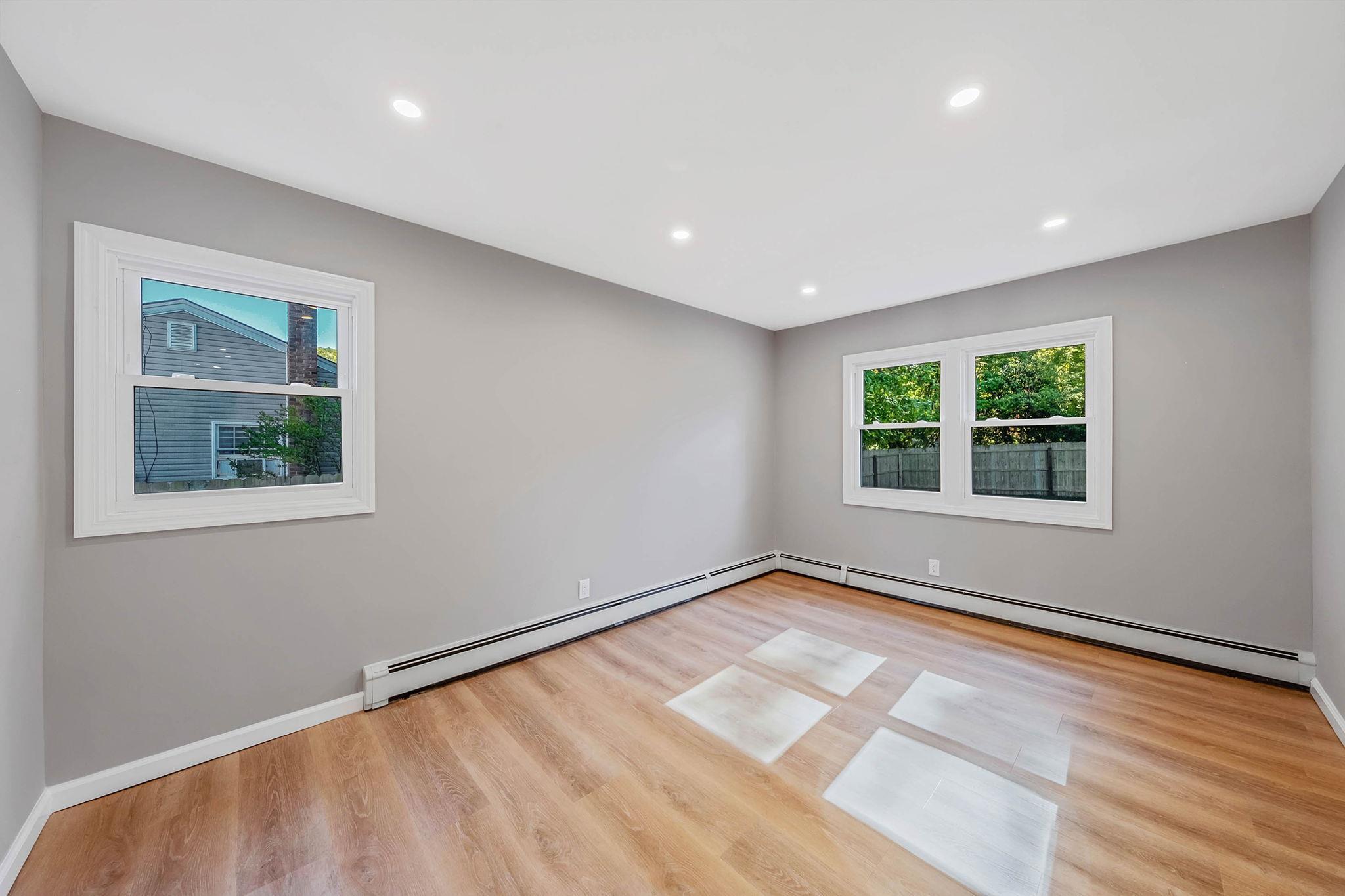 Single Family Center  Suffolk County, NY 11779, MLS-859916-23