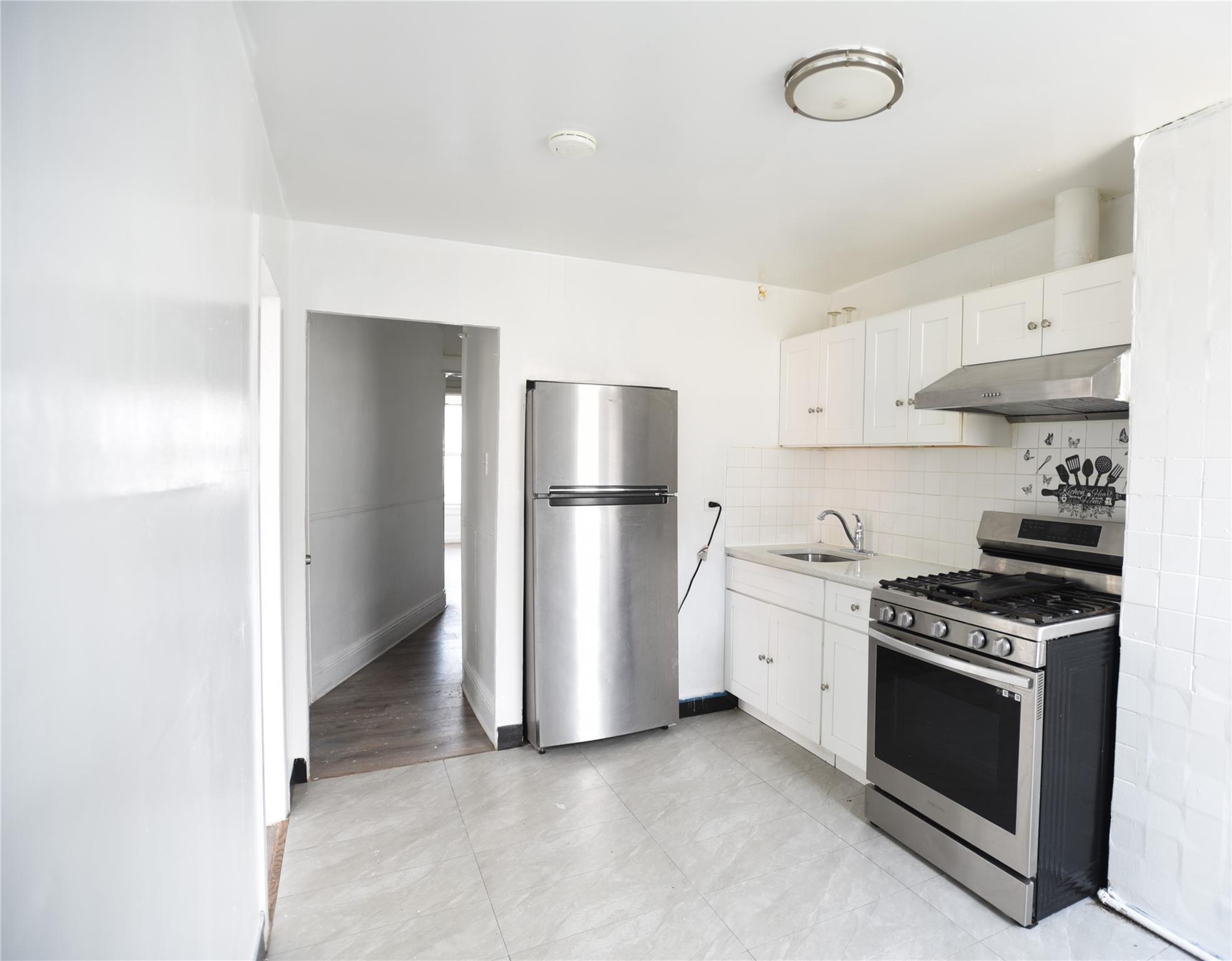 Single Family 75  Queens, NY 11421, MLS-859922-4