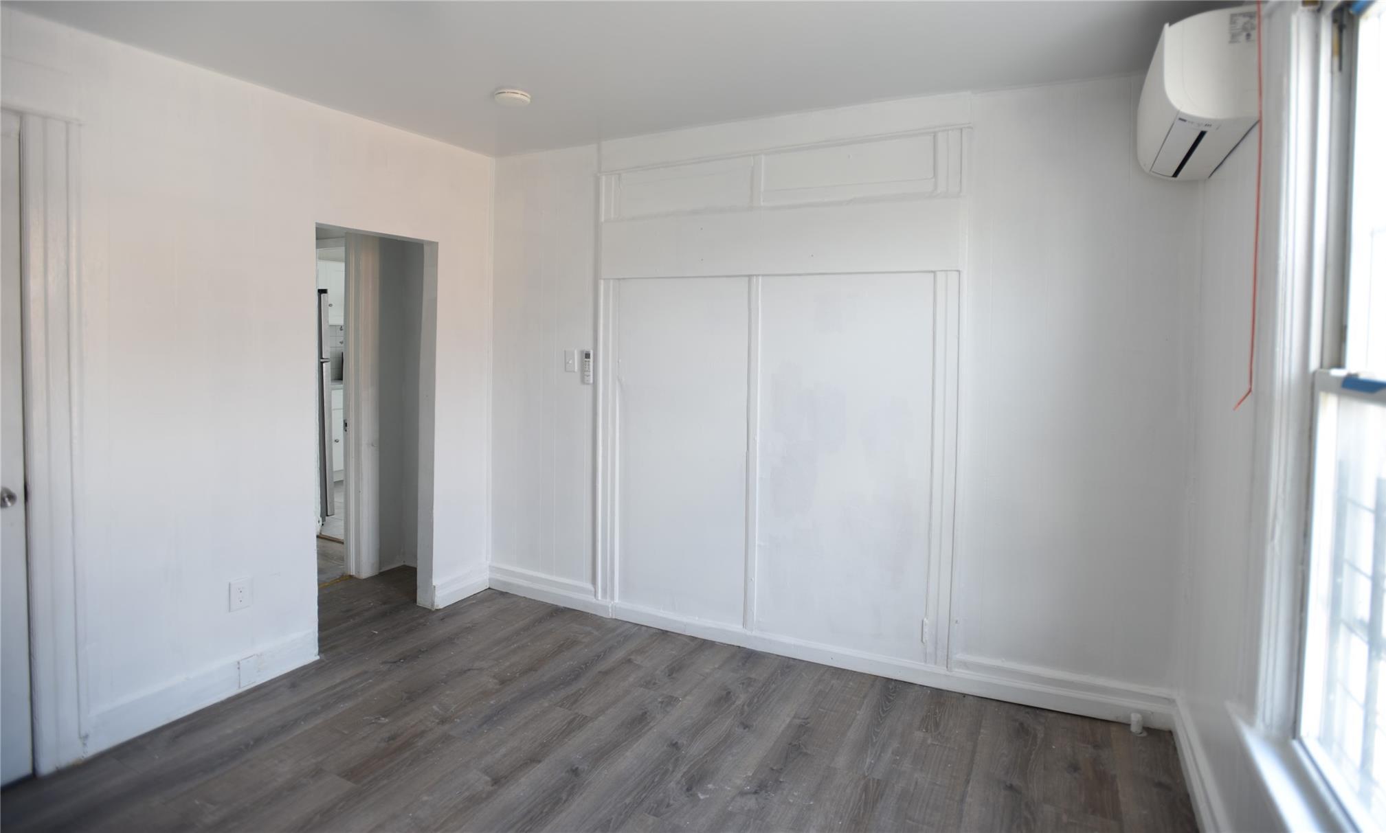 Single Family 75  Queens, NY 11421, MLS-859922-6