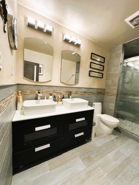 Single Family 90  Queens, NY 11372, MLS-859960-15