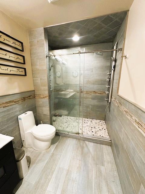 Single Family 90  Queens, NY 11372, MLS-859960-17