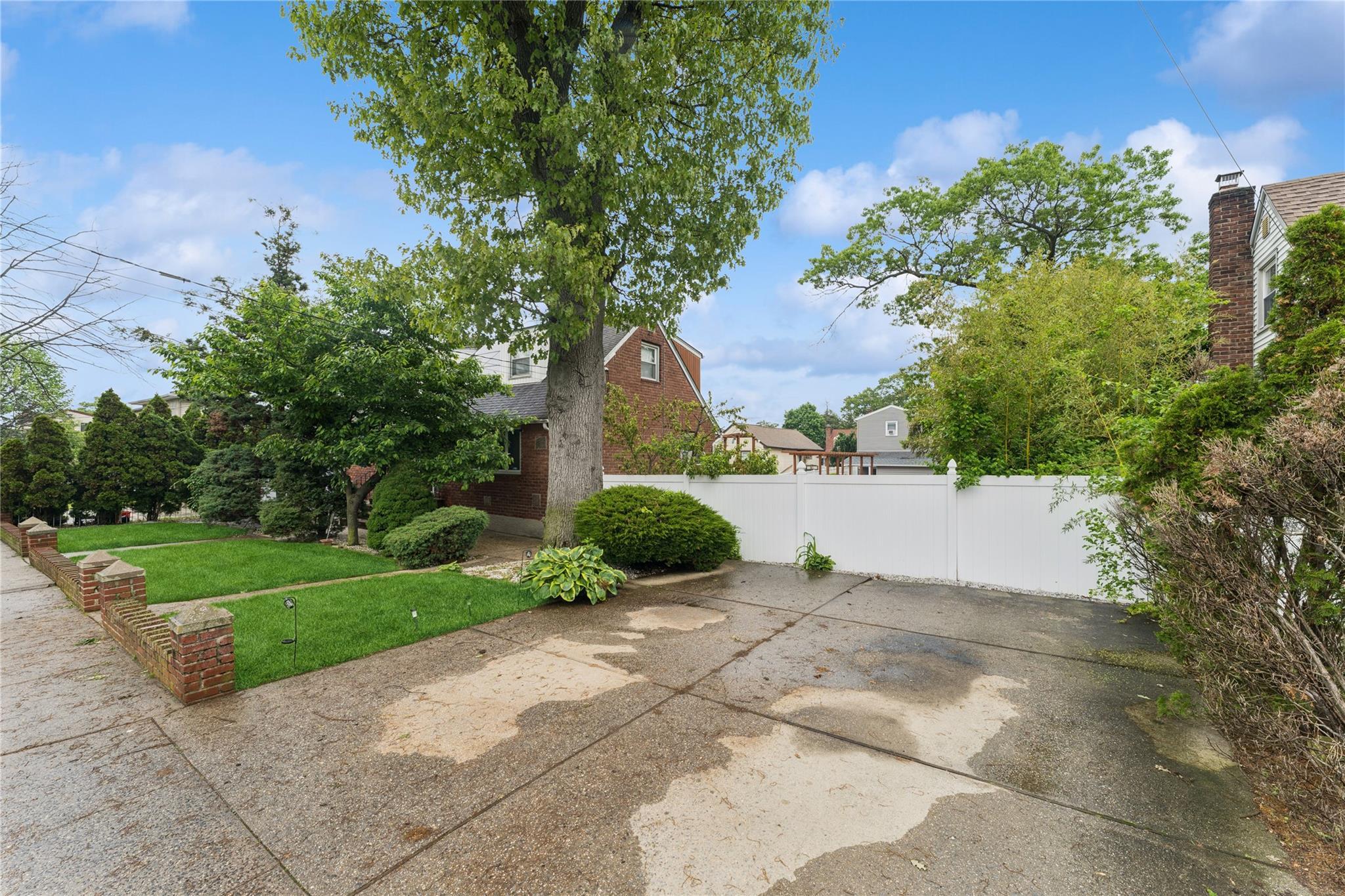 Single Family Keller  Nassau County, NY 11003, MLS-859961-17