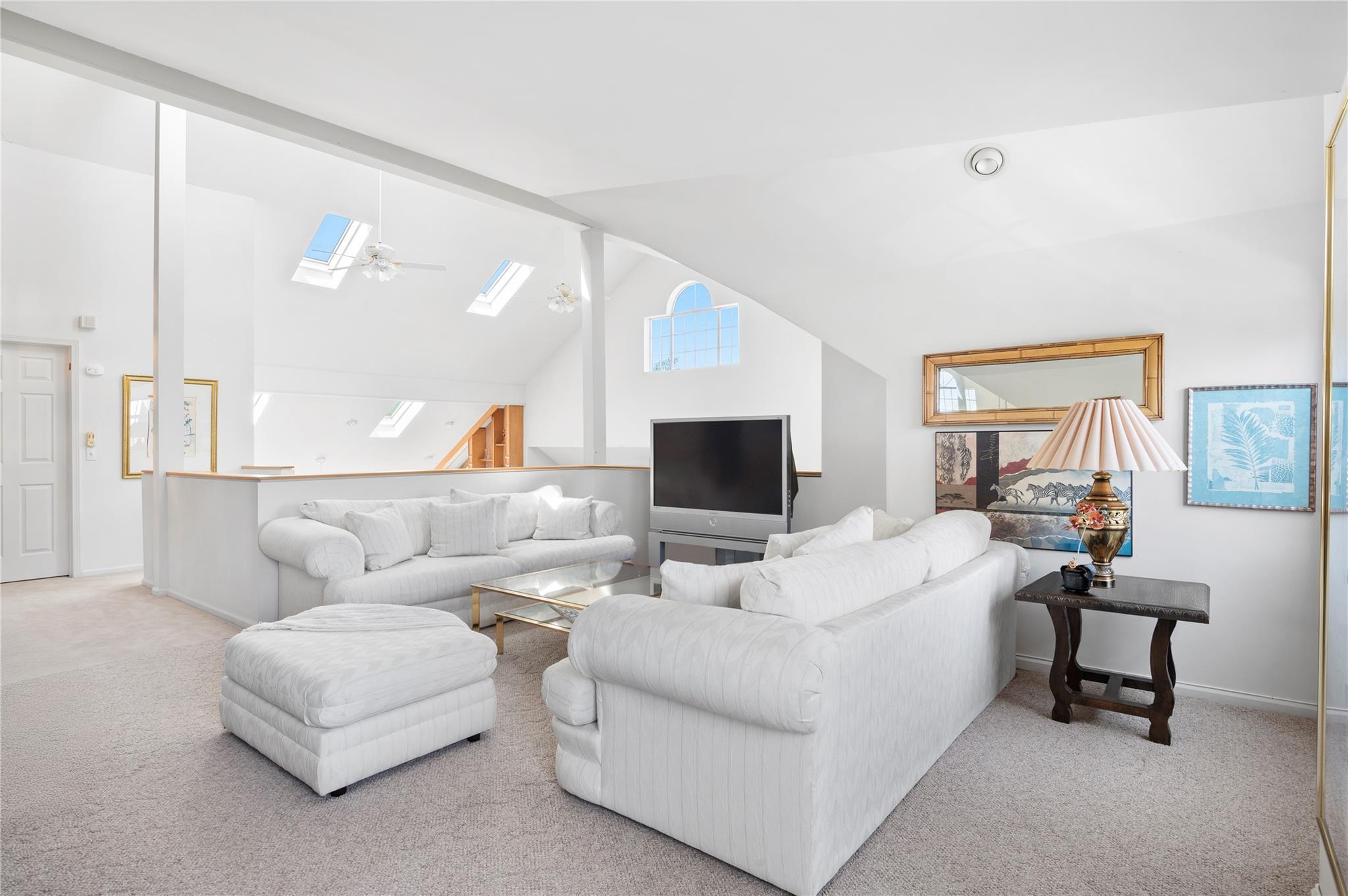 Single Family Roundtop  Westchester County, NY 10710, MLS-859962-16