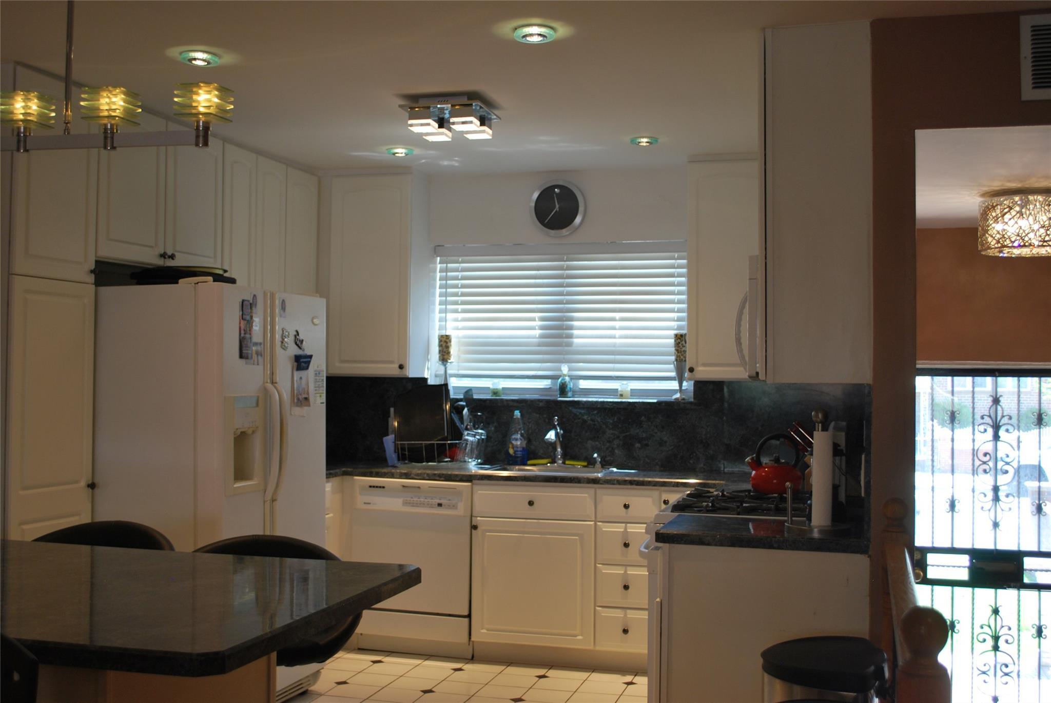 Single Family Paerdegat 13th  Brooklyn, NY 11236, MLS-859991-11