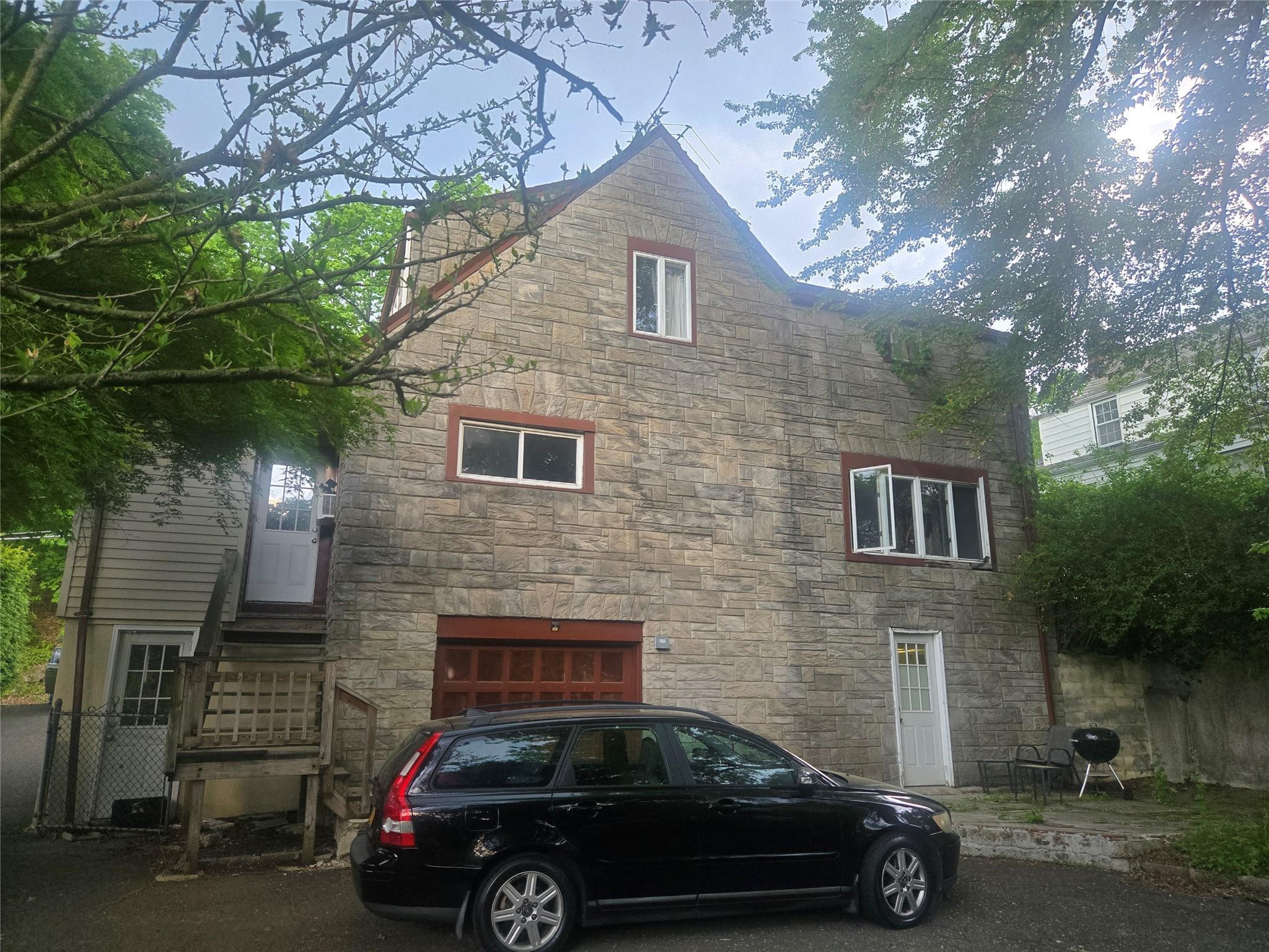 Single Family Hillcrest  Westchester County, NY 10530, MLS-859993-3