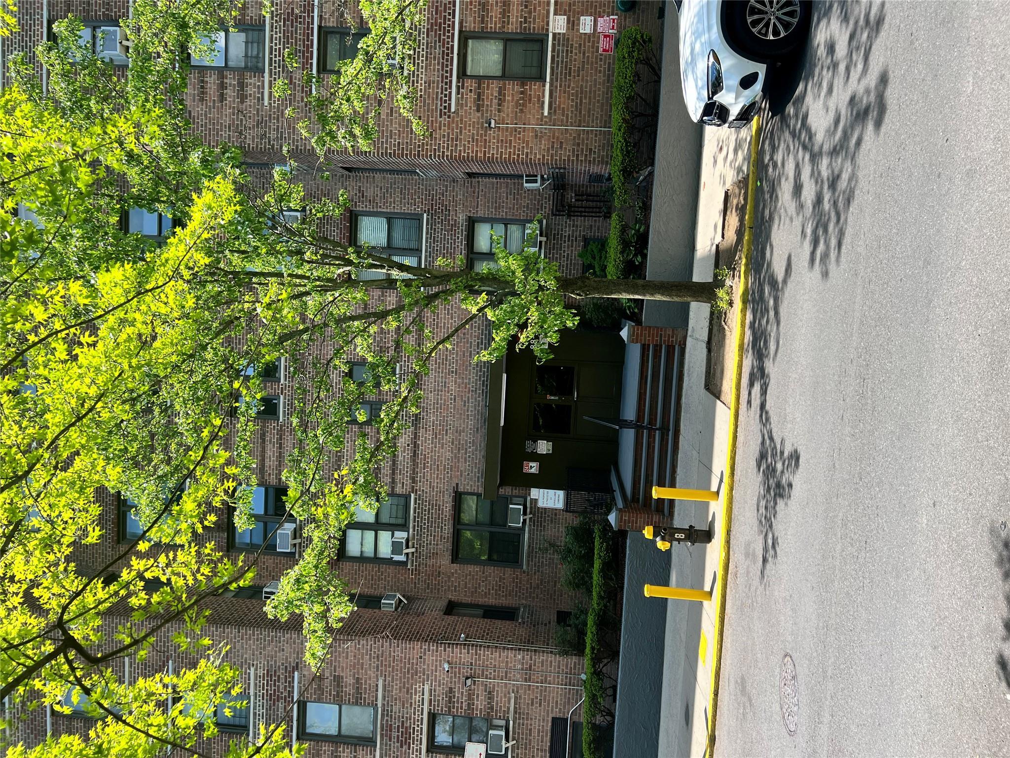 Coop 182nd Street  Queens, NY 11423, MLS-860026-10