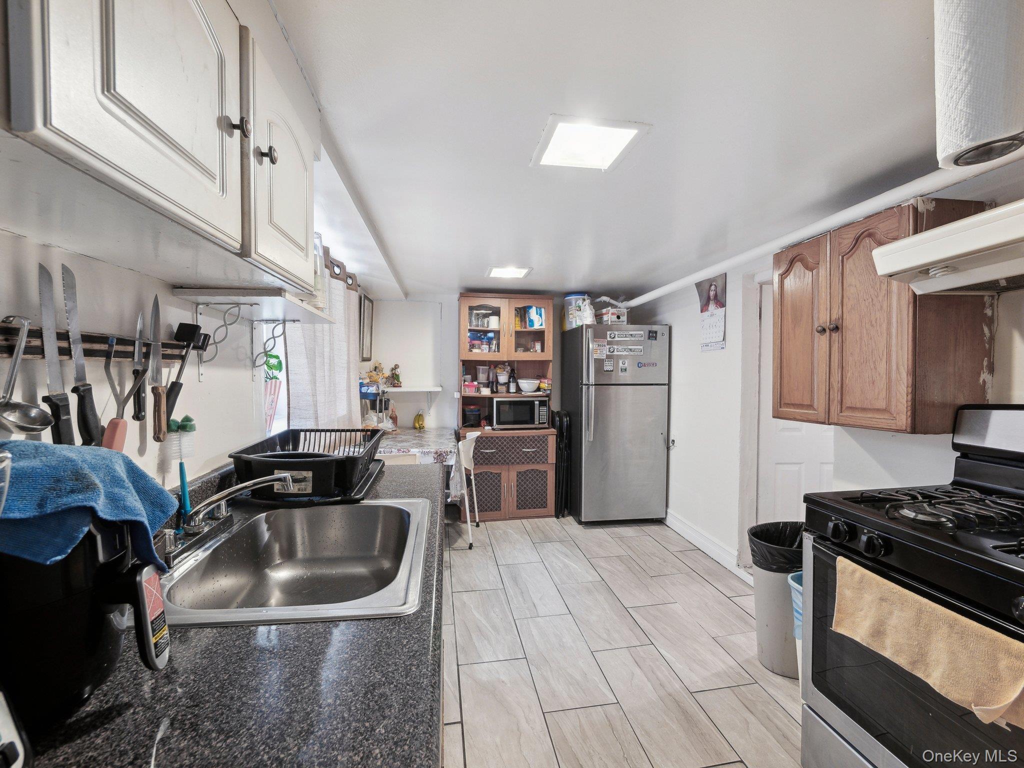 Single Family Taylor  Bronx, NY 10472, MLS-860064-11