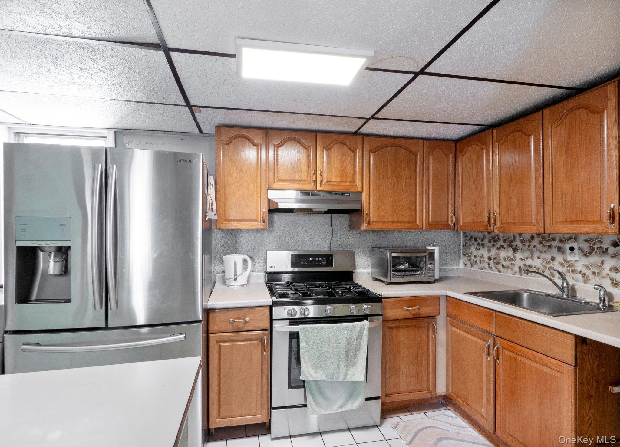 Single Family Taylor  Bronx, NY 10472, MLS-860064-13