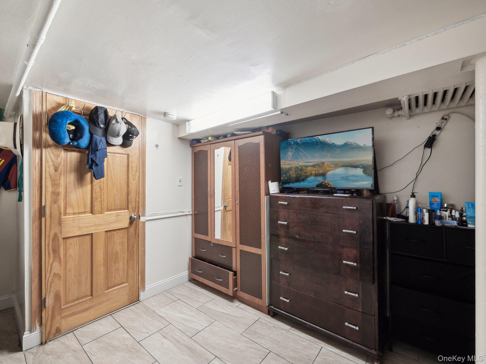 Single Family Taylor  Bronx, NY 10472, MLS-860064-19