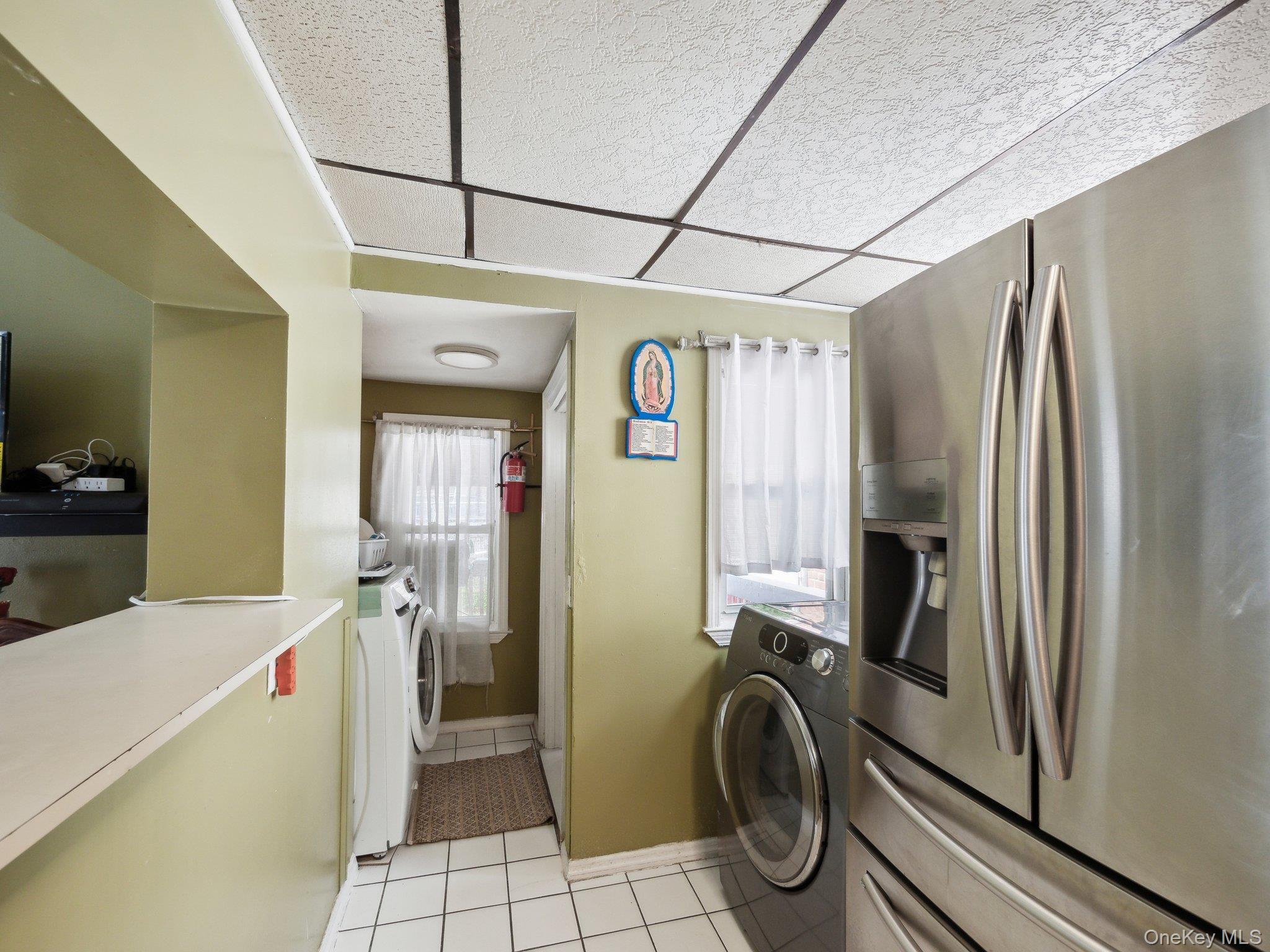 Single Family Taylor  Bronx, NY 10472, MLS-860064-30