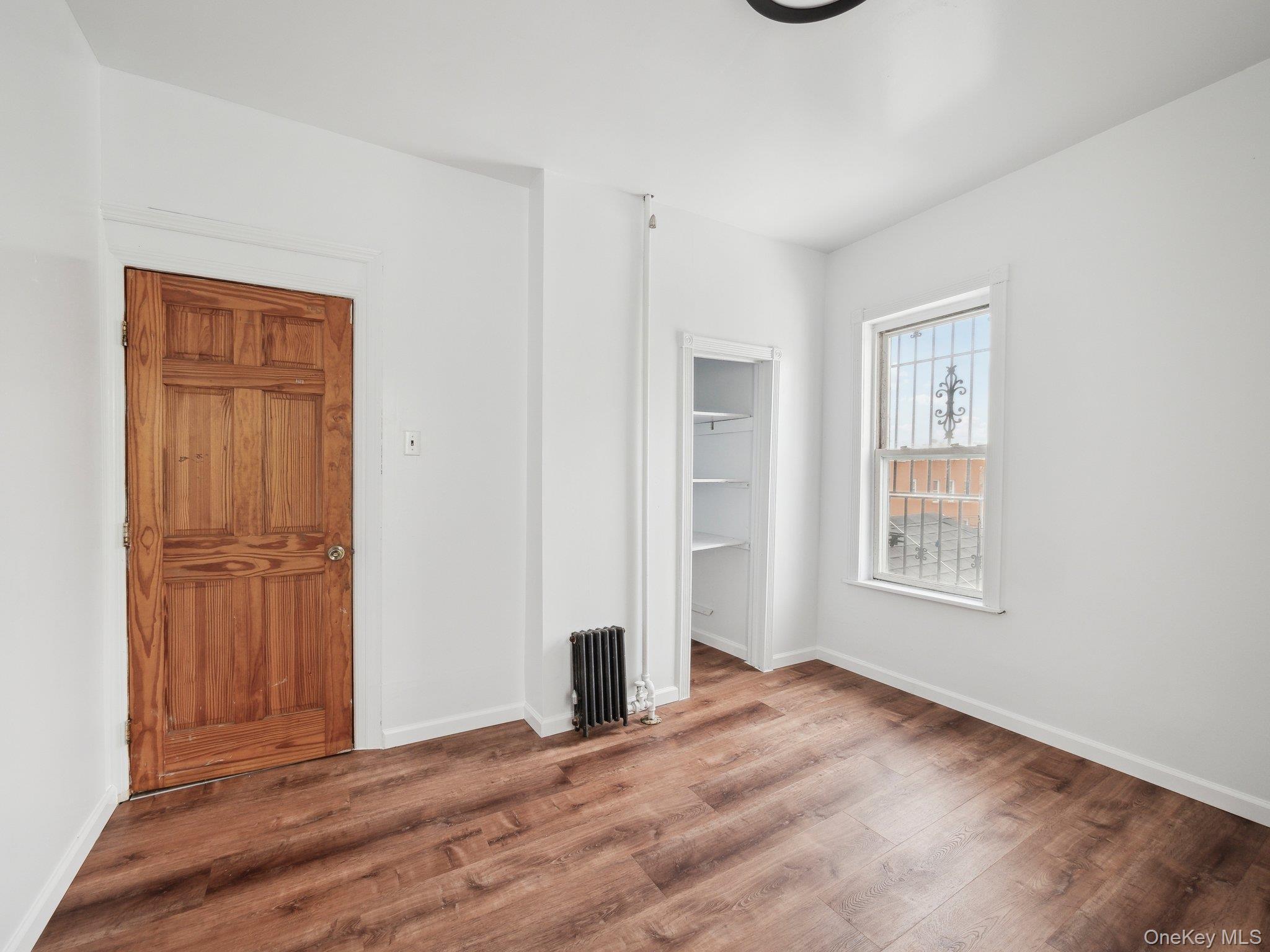 Single Family Taylor  Bronx, NY 10472, MLS-860064-38