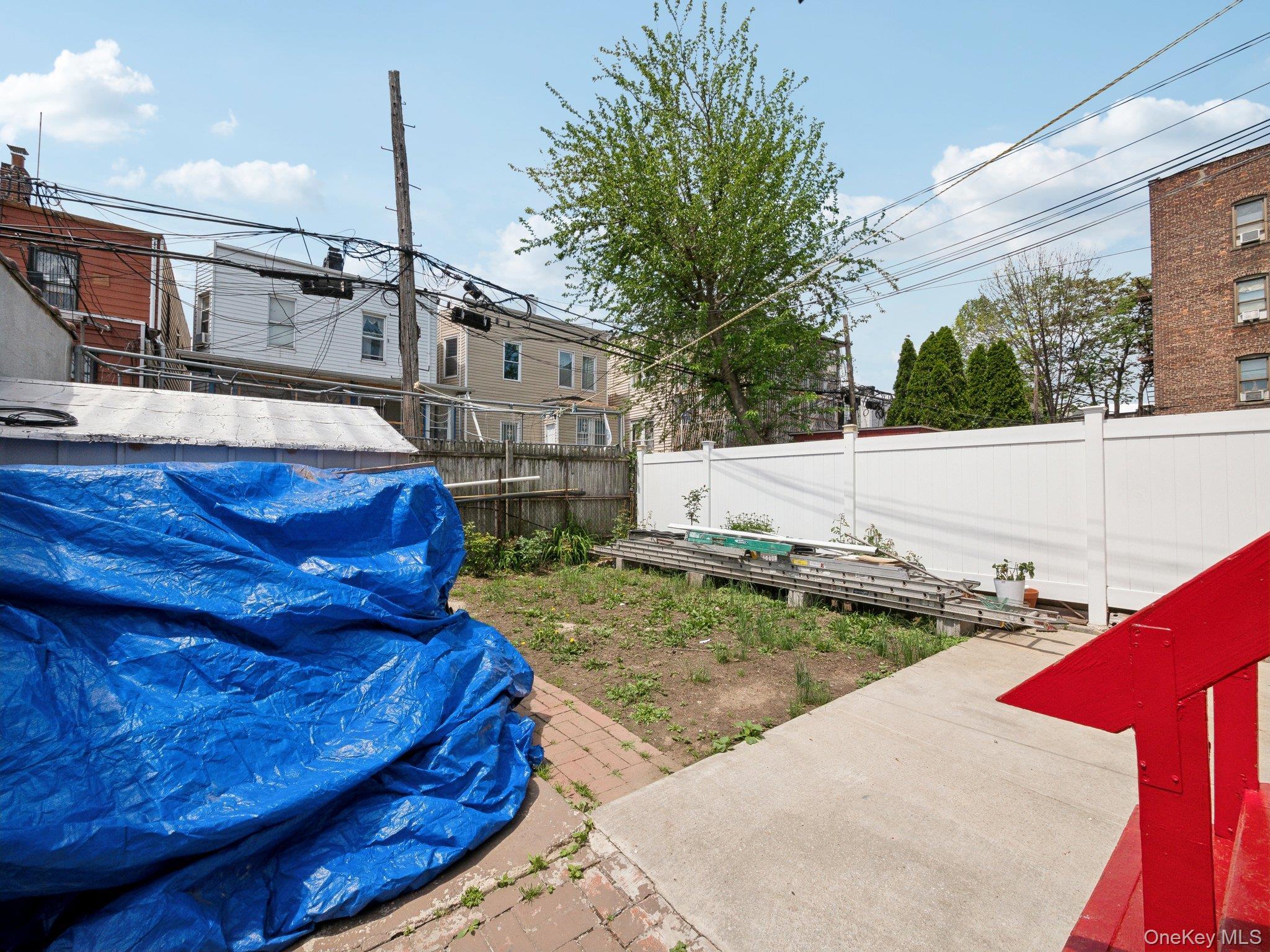 Single Family Taylor  Bronx, NY 10472, MLS-860064-48