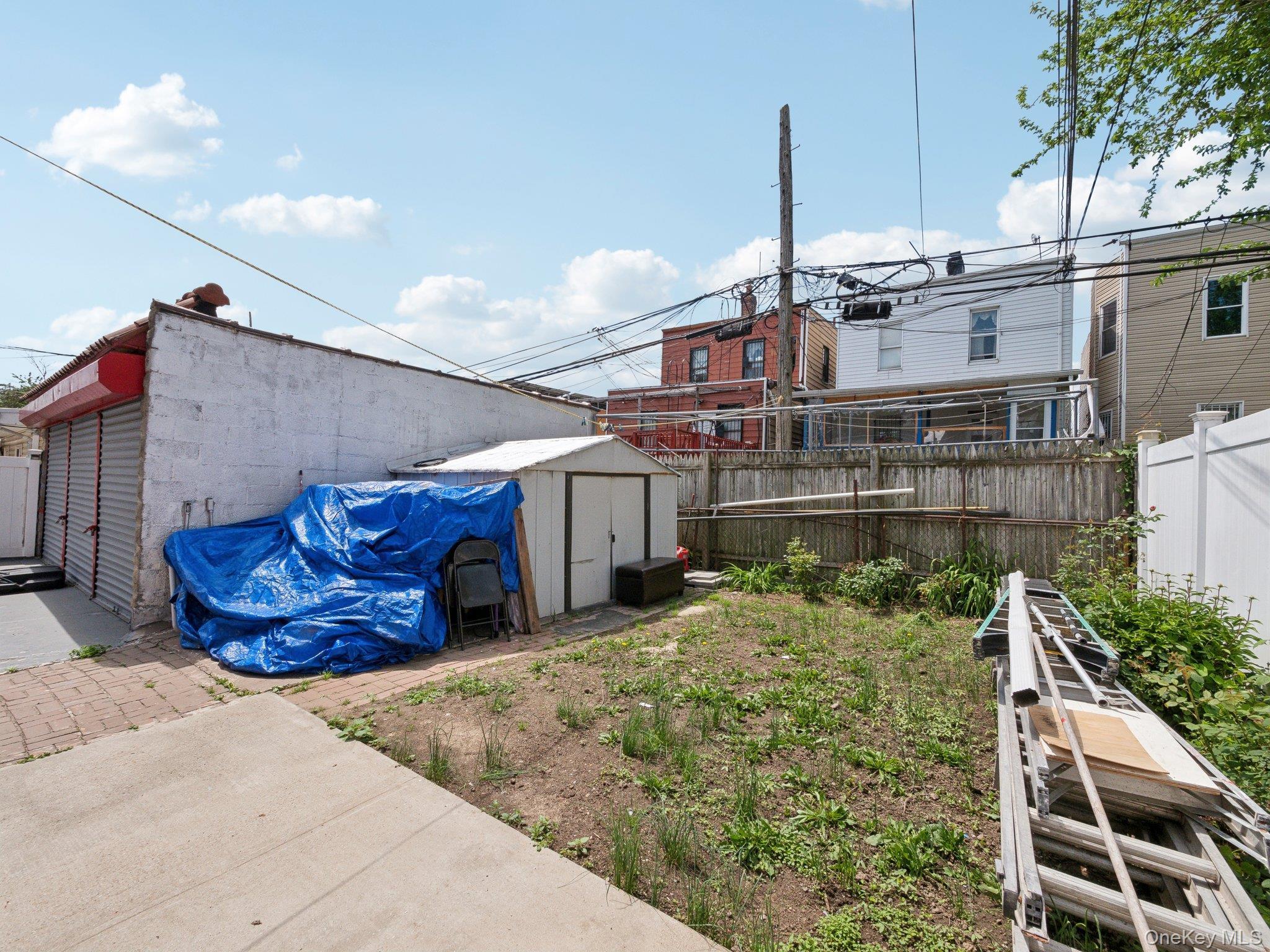 Single Family Taylor  Bronx, NY 10472, MLS-860064-49