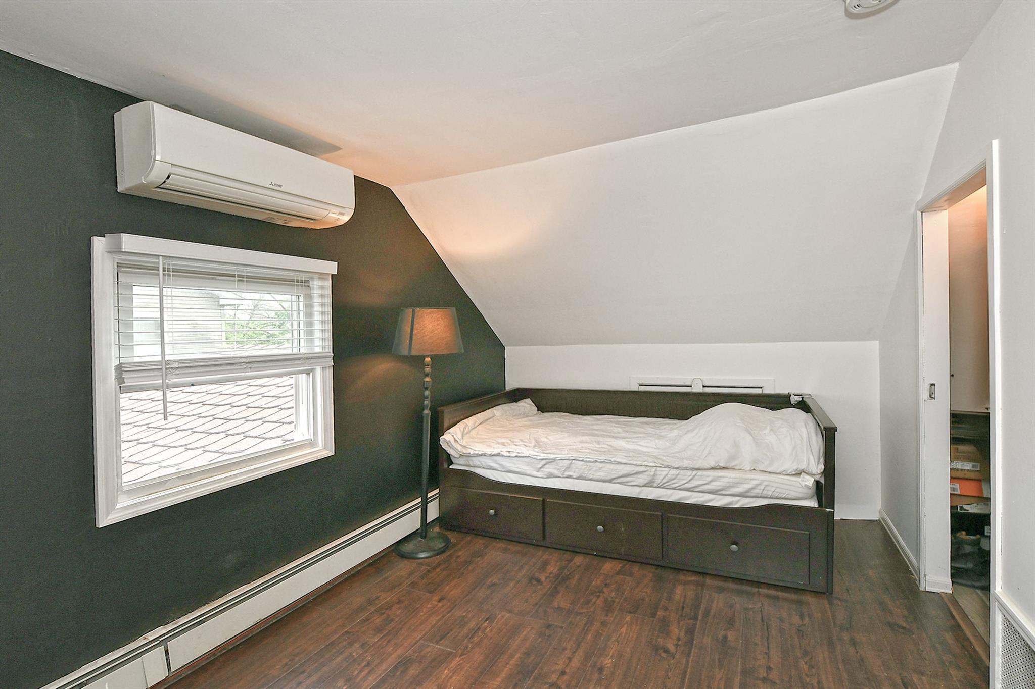 Single Family Spring  Nassau County, NY 11756, MLS-860067-20
