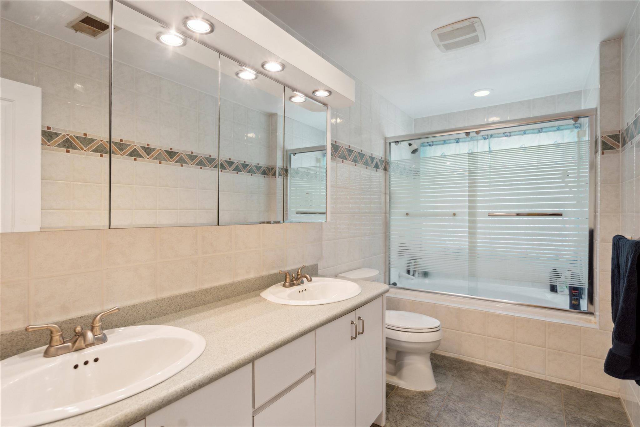 Single Family Briar  Suffolk County, NY 11747, MLS-860073-21