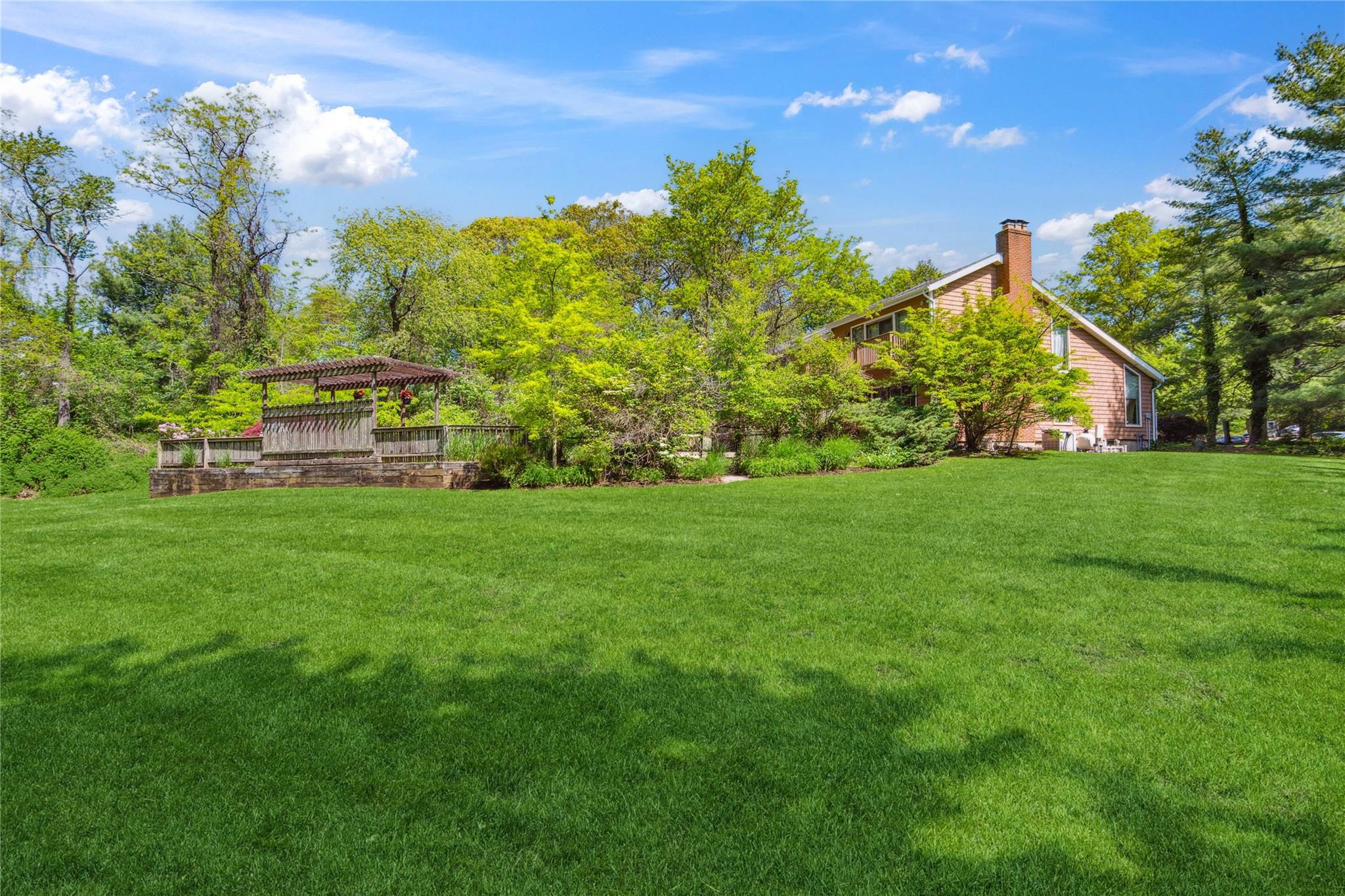 Single Family Briar  Suffolk County, NY 11747, MLS-860073-33