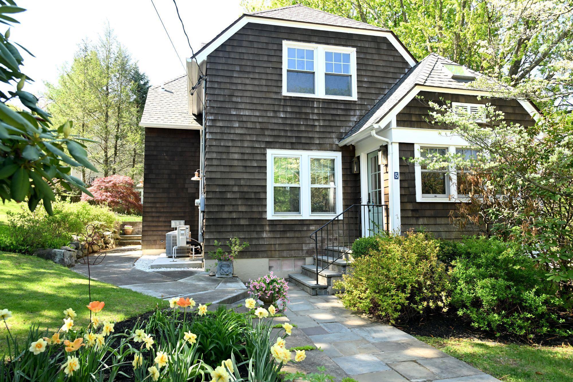 Single Family Donald  Westchester County, NY 10706, MLS-860080-4