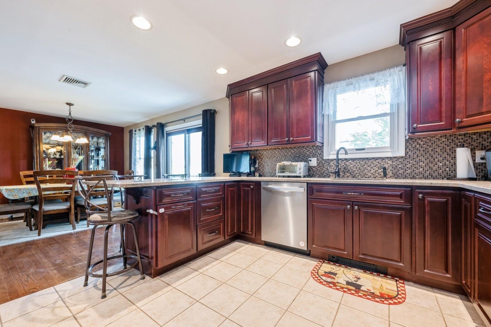 Single Family Midland  Nassau County, NY 11554, MLS-860094-6