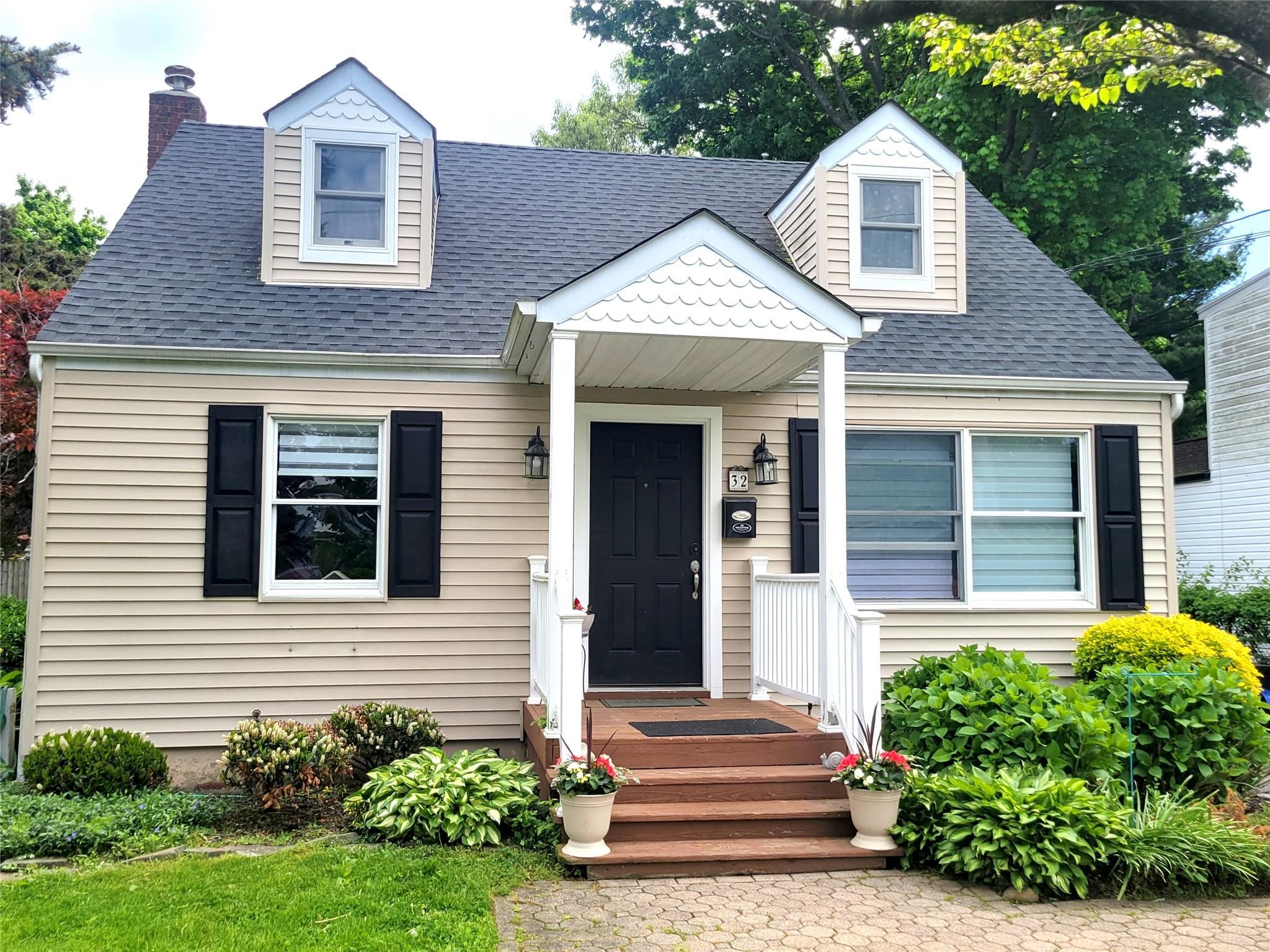 Single Family Irving Johnson  Suffolk County, NY 11731, MLS-860112-2