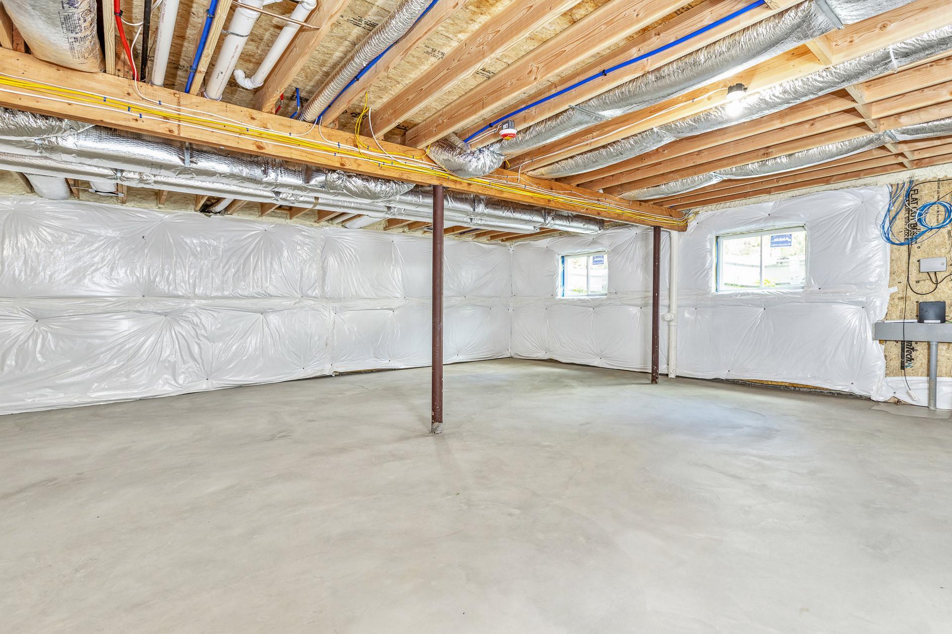 Single Family Townline  Suffolk County, NY 11725, MLS-860156-25