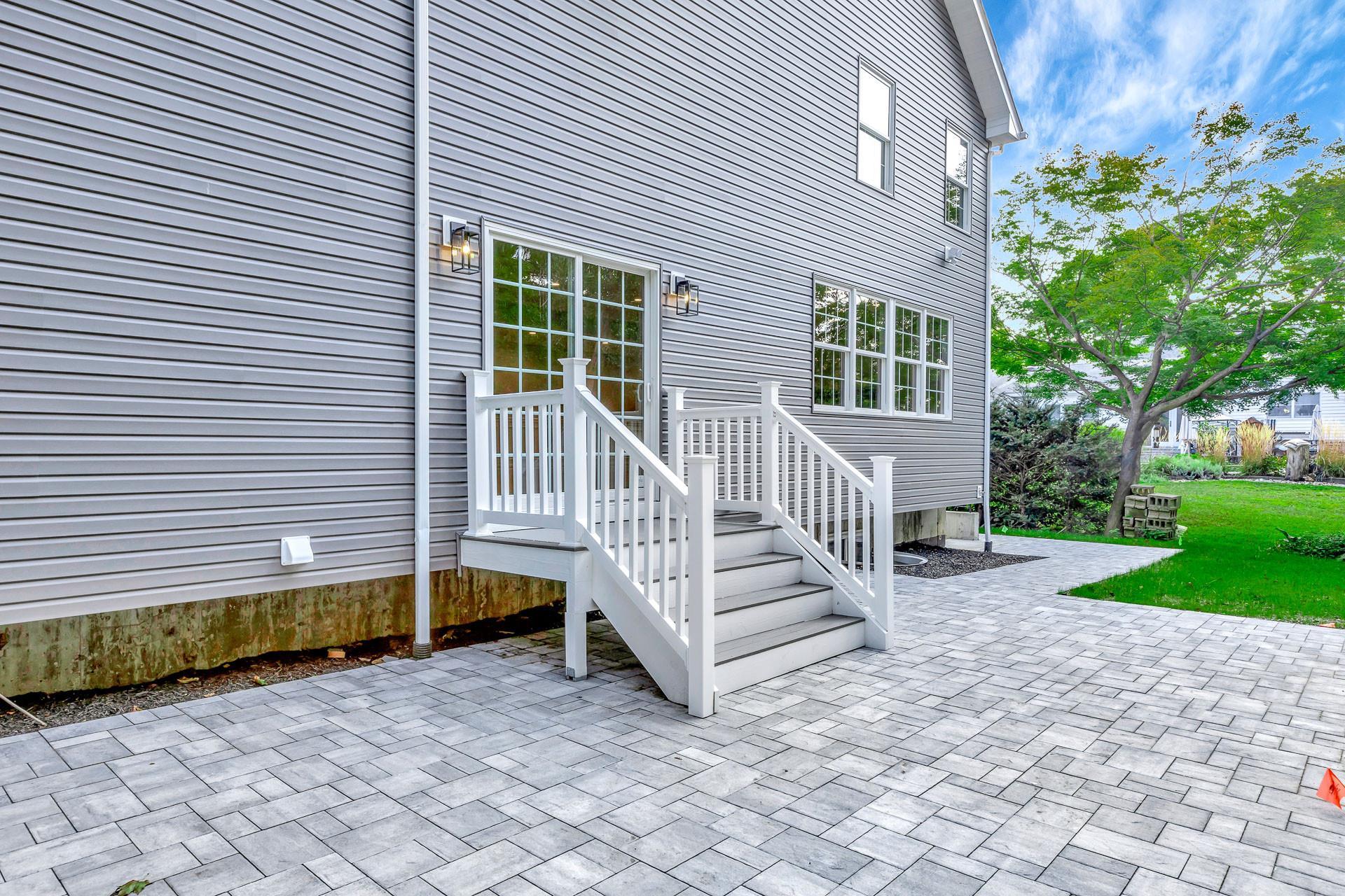 Single Family Townline  Suffolk County, NY 11725, MLS-860156-32