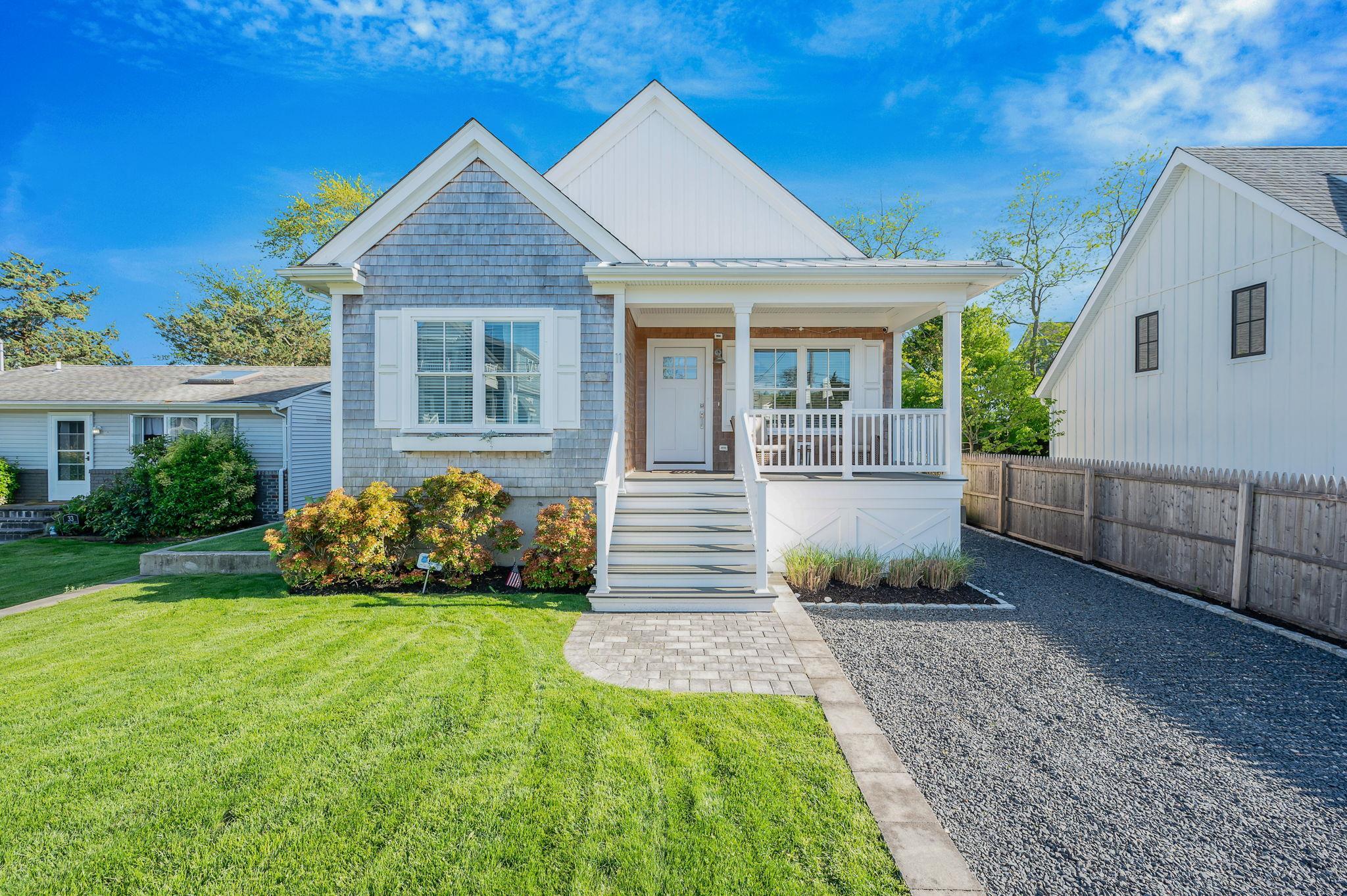 Single Family Willow  Suffolk County, NY 11901, MLS-860161-2