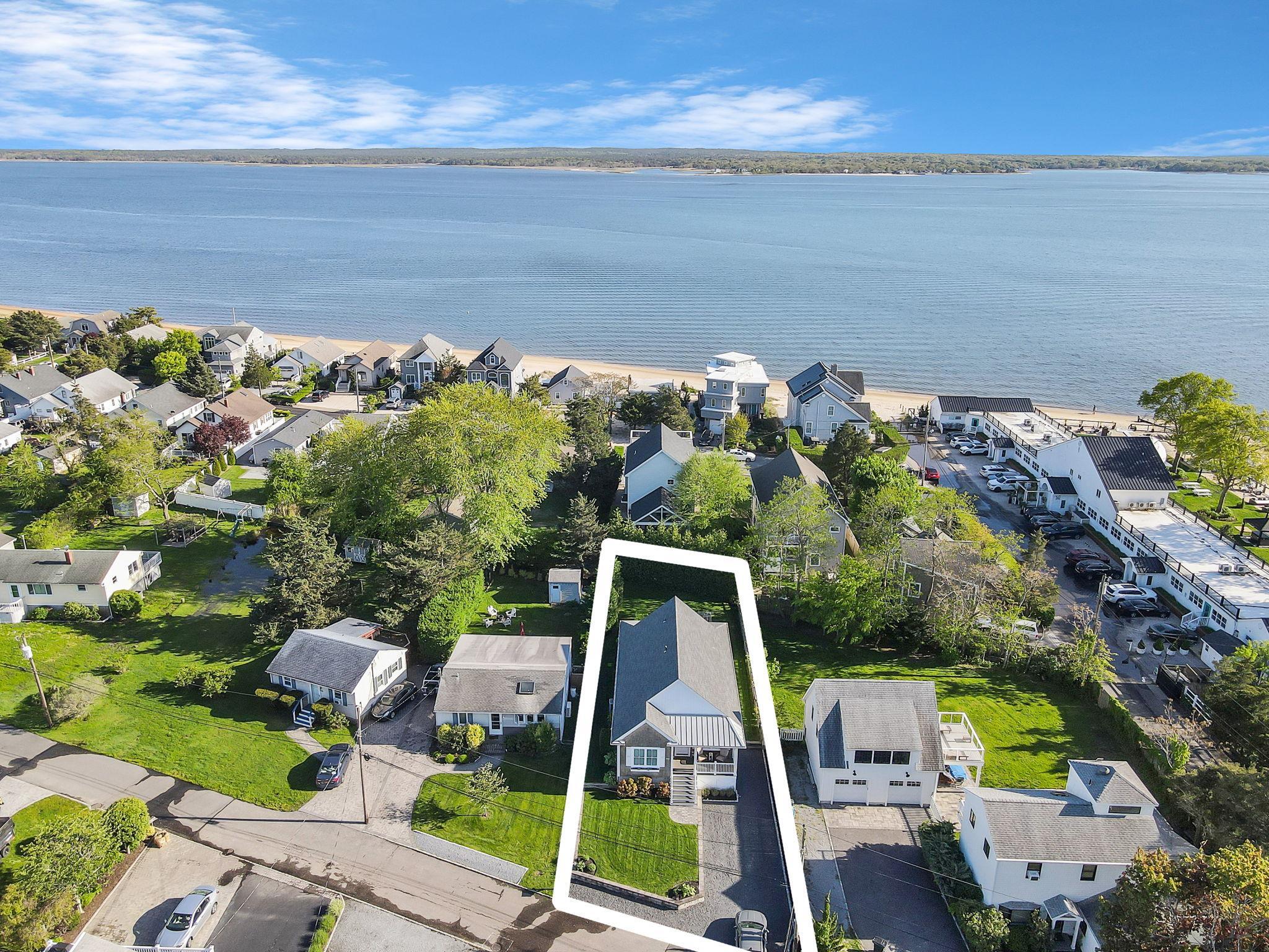 Single Family Willow  Suffolk County, NY 11901, MLS-860161-36