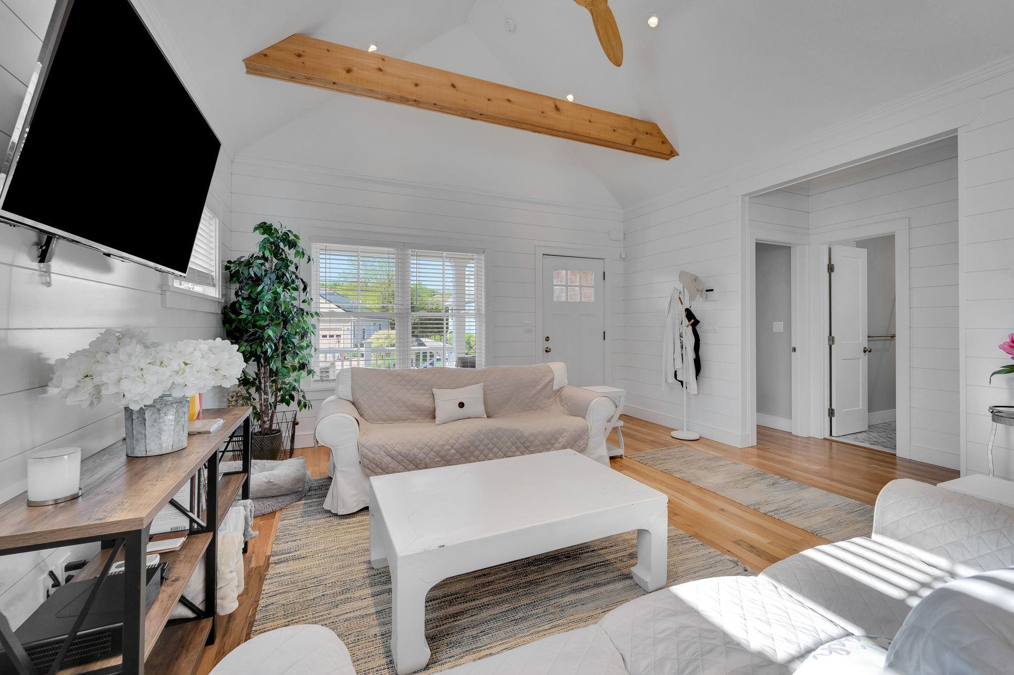 Single Family Willow  Suffolk County, NY 11901, MLS-860161-8