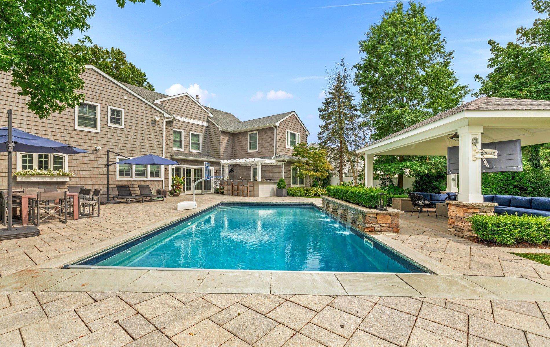 Single Family Wagamon  Nassau County, NY 11797, MLS-860167-25