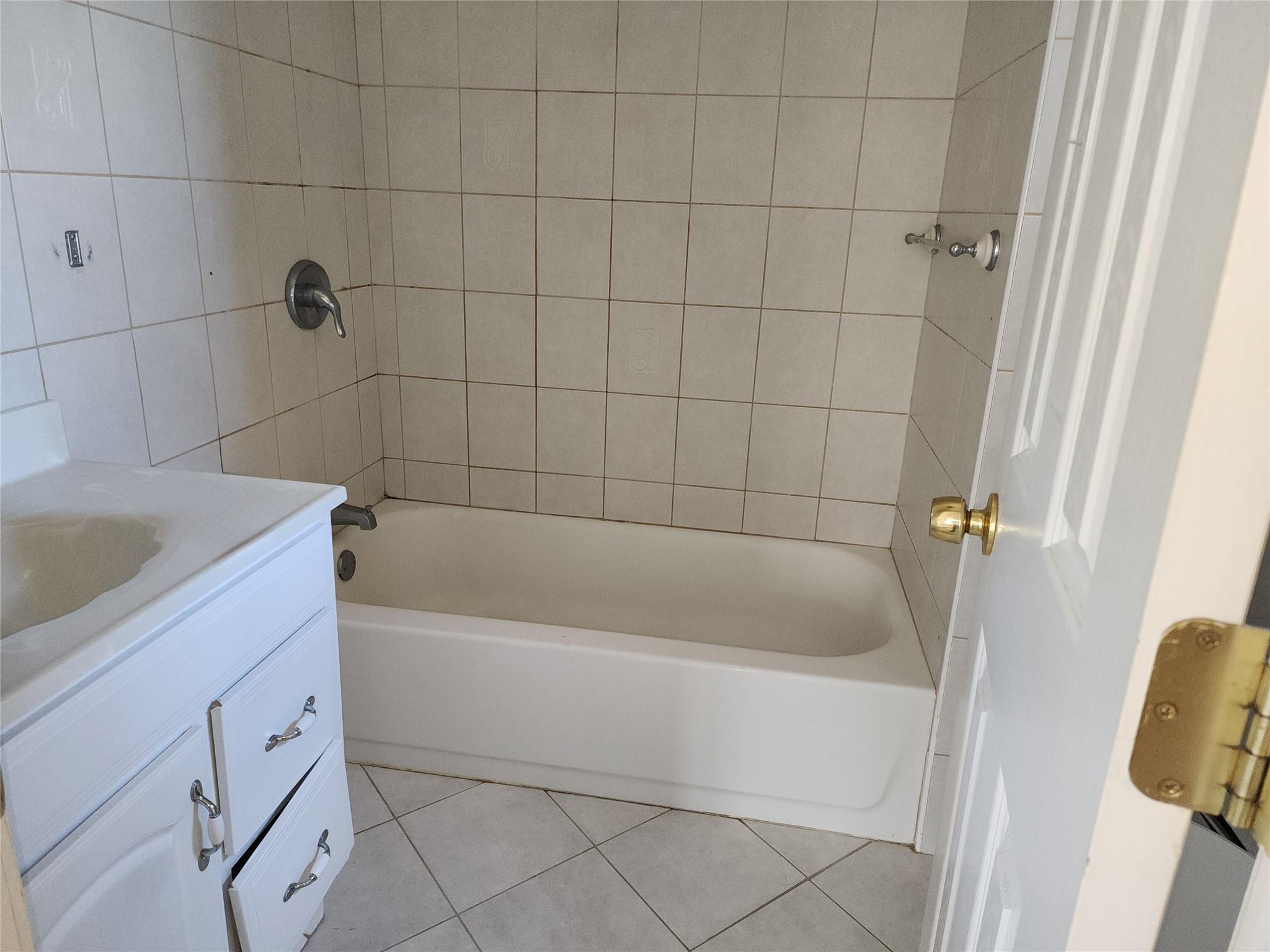 Single Family Swan River  Suffolk County, NY 11772, MLS-860173-14