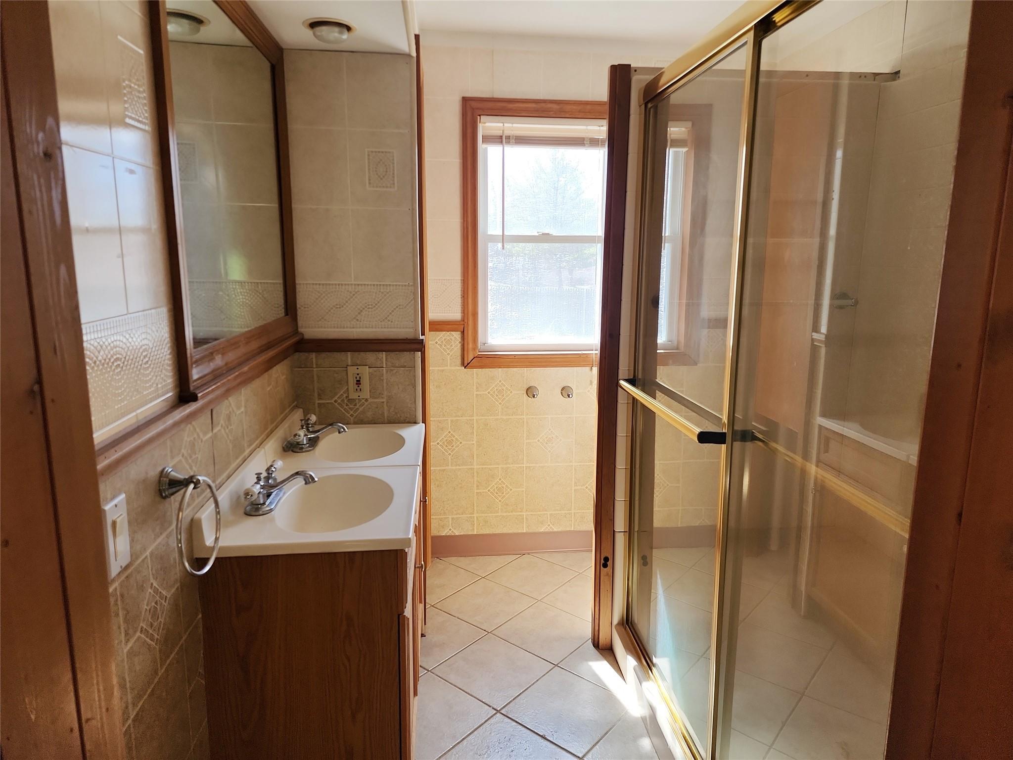 Single Family Swan River  Suffolk County, NY 11772, MLS-860173-5