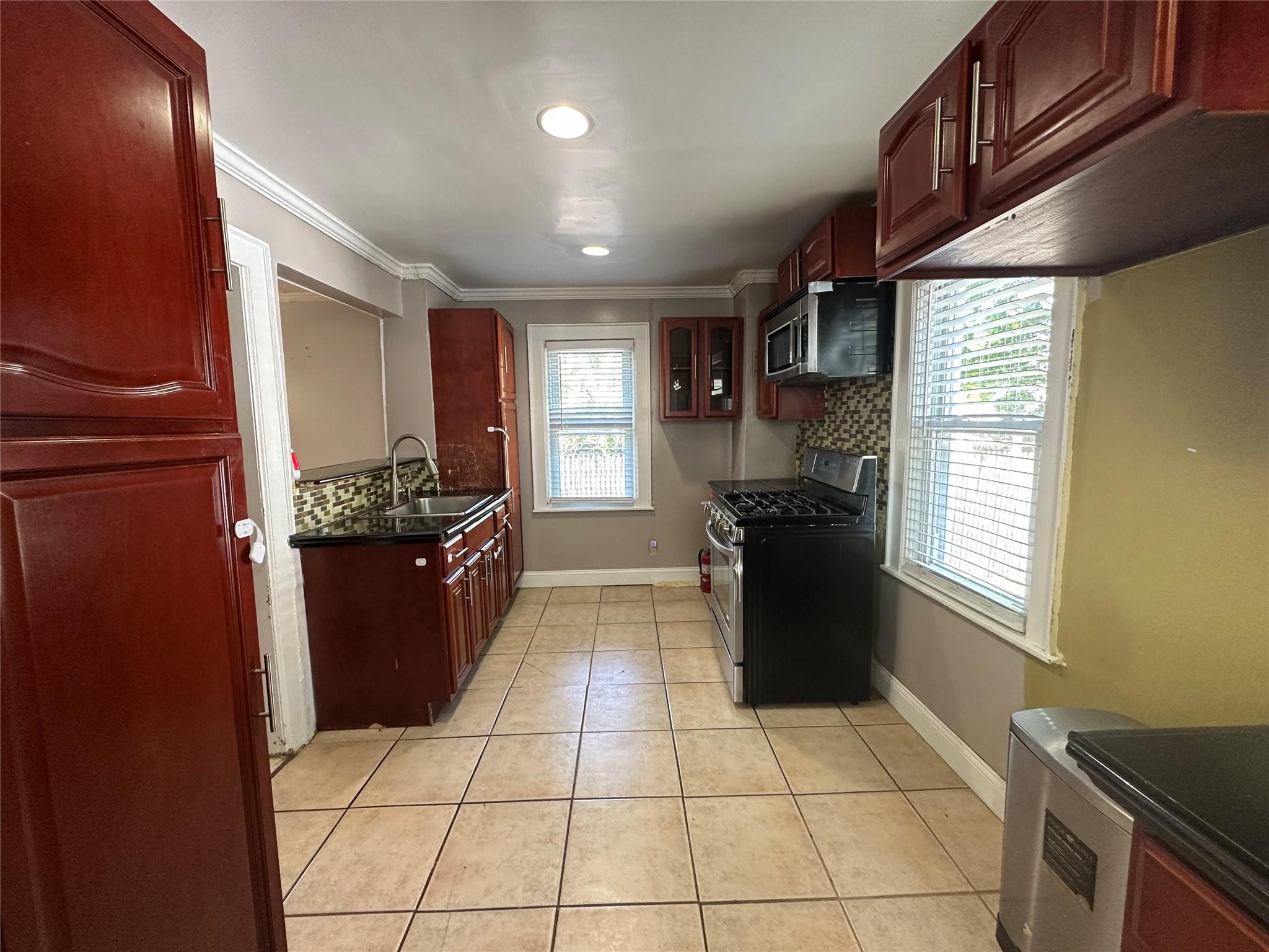 Single Family 199  Queens, NY 11423, MLS-860185-7