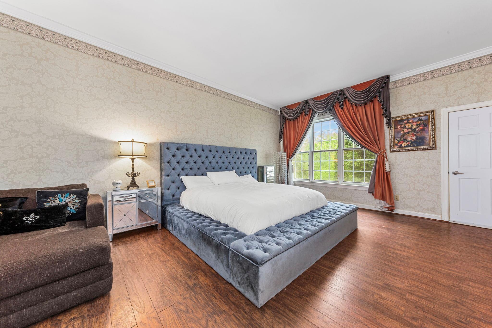 Single Family Swan  Nassau County, NY 11542, MLS-860201-21