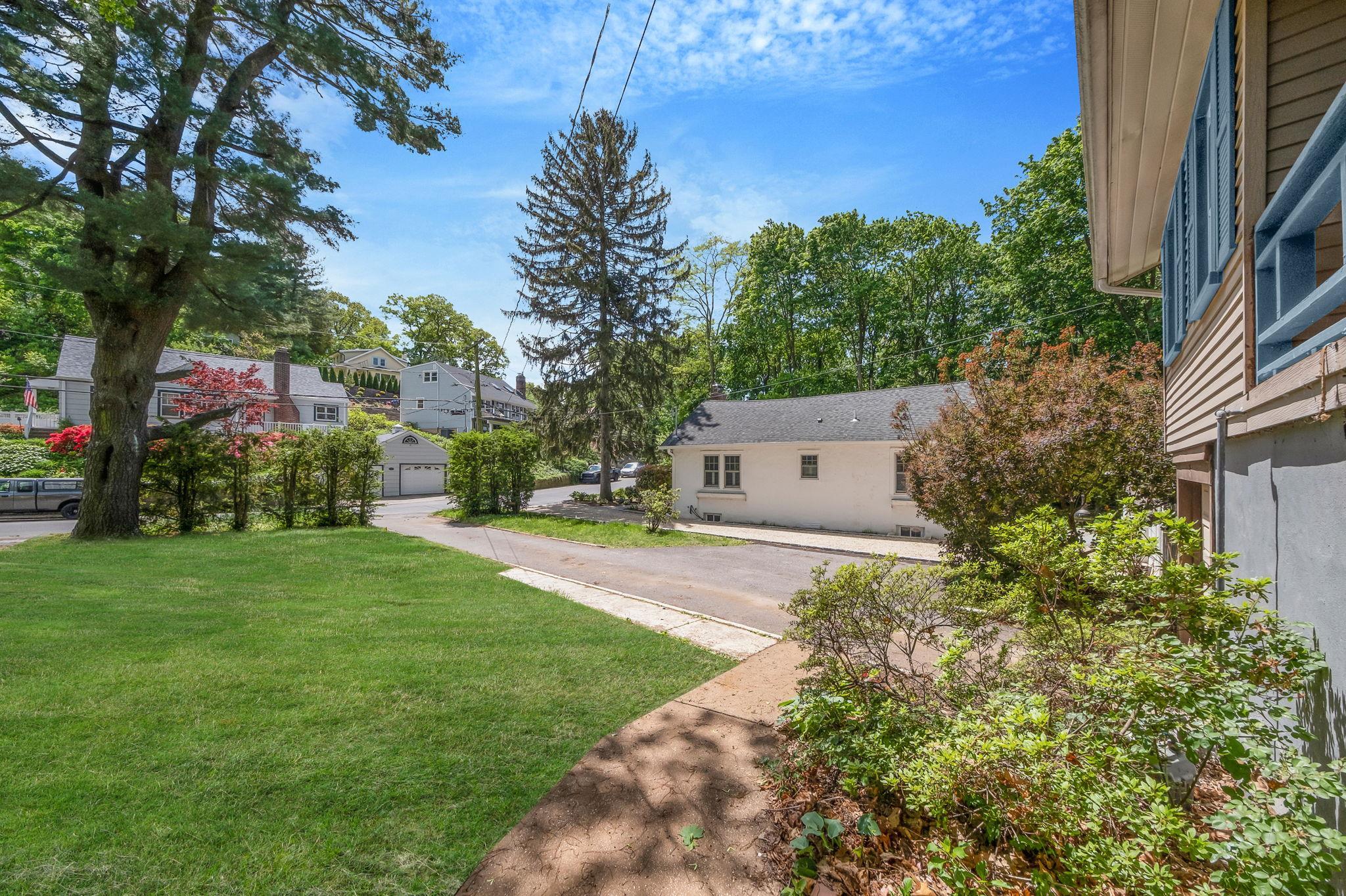 Single Family Abbott  Suffolk County, NY 11743, MLS-860213-29