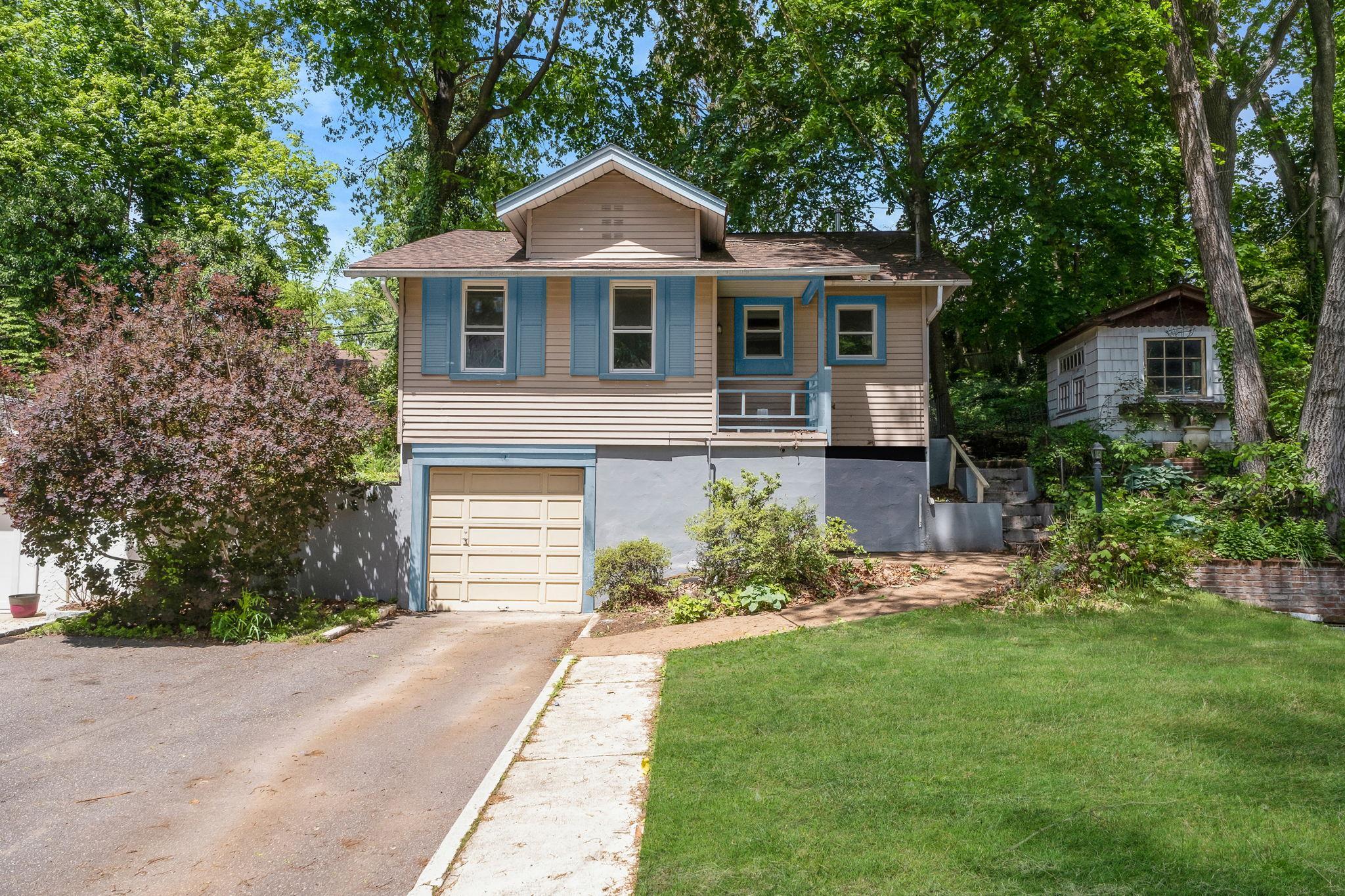 Single Family Abbott  Suffolk County, NY 11743, MLS-860213-31