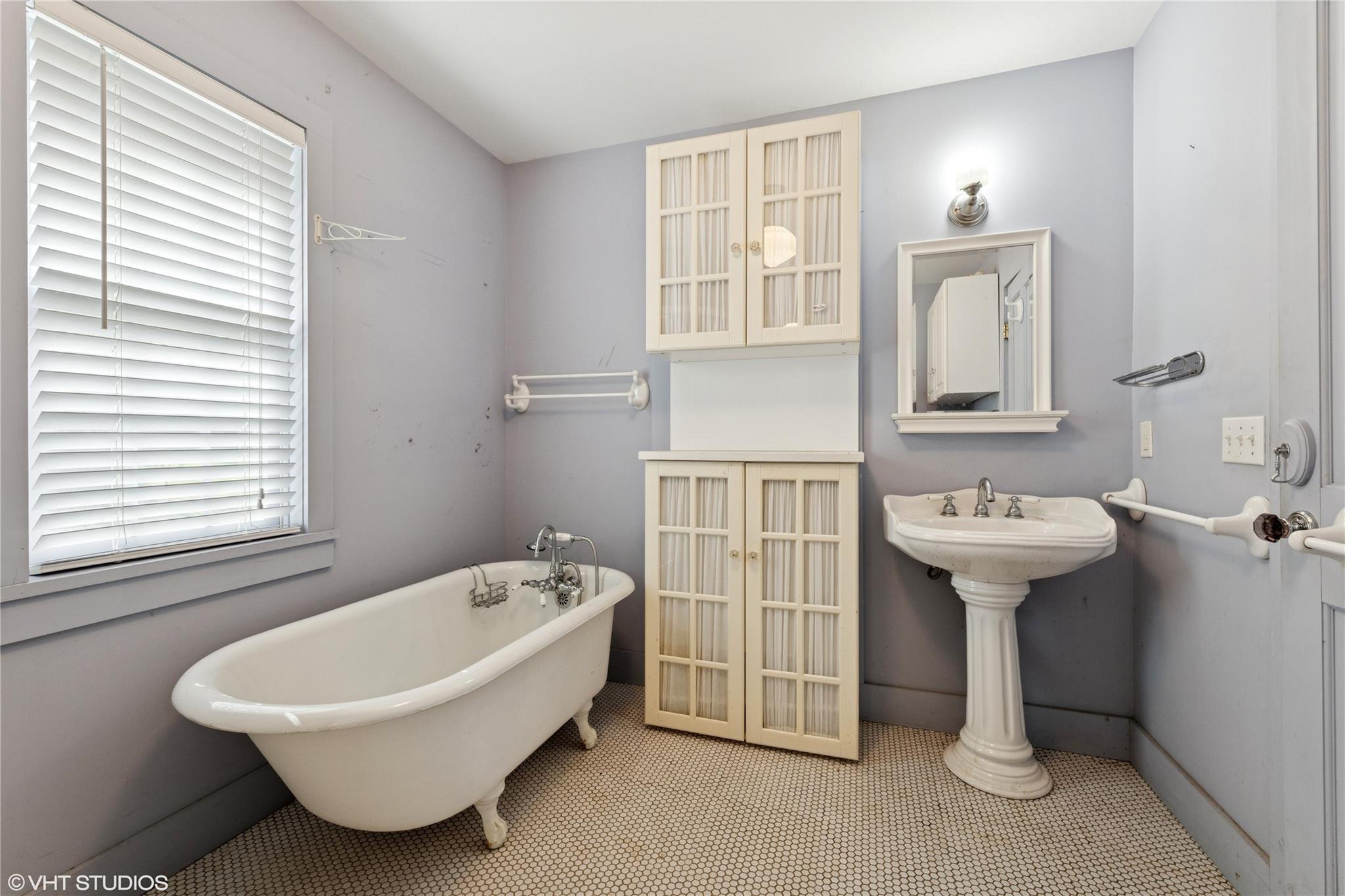 Single Family Mile  Rockland County, NY 10901, MLS-860214-26