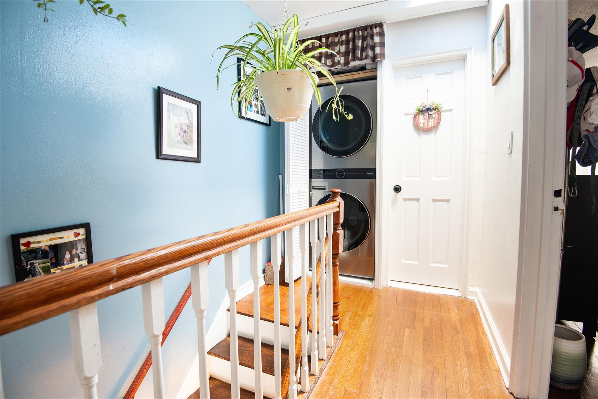 Single Family Hollywood  Bronx, NY 10465, MLS-860215-13