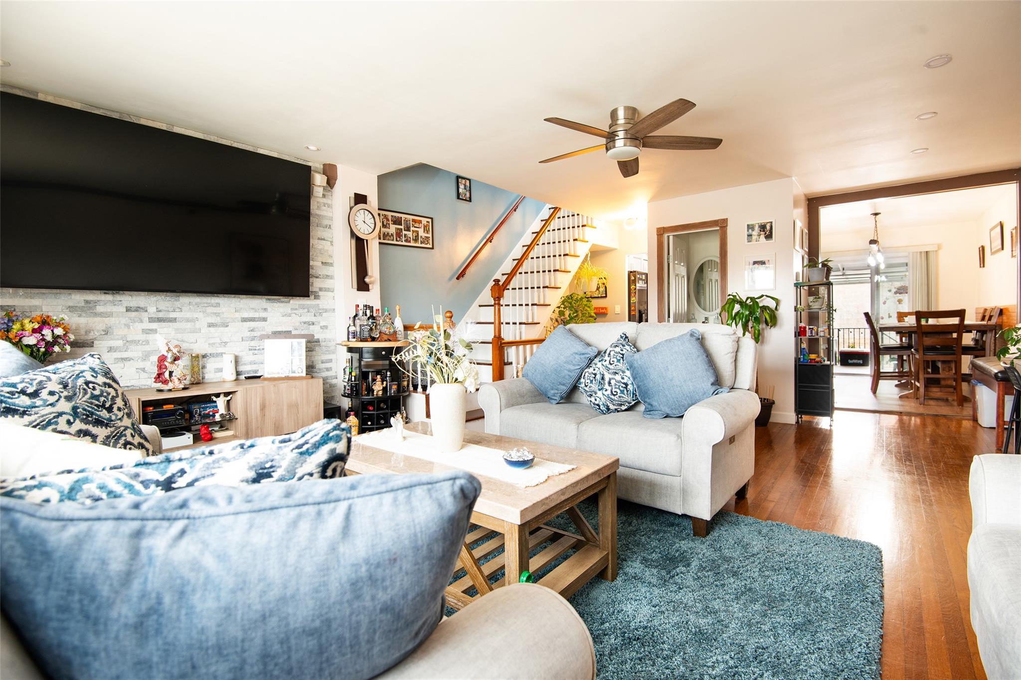 Single Family Hollywood  Bronx, NY 10465, MLS-860215-5