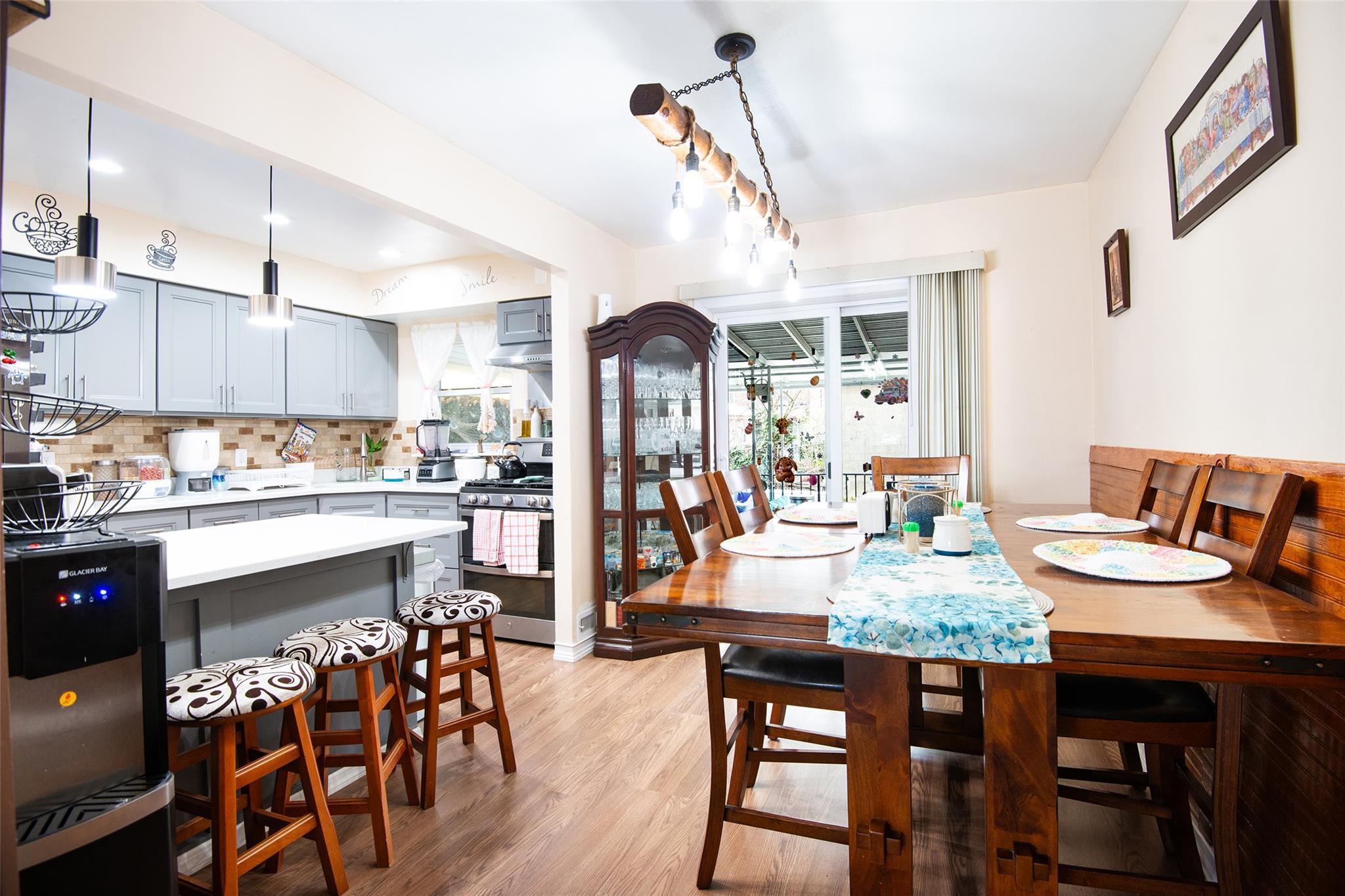Single Family Hollywood  Bronx, NY 10465, MLS-860215-7