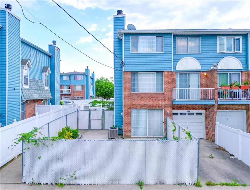 Single Family Monahan  Staten Island, NY 10314, MLS-860217-2