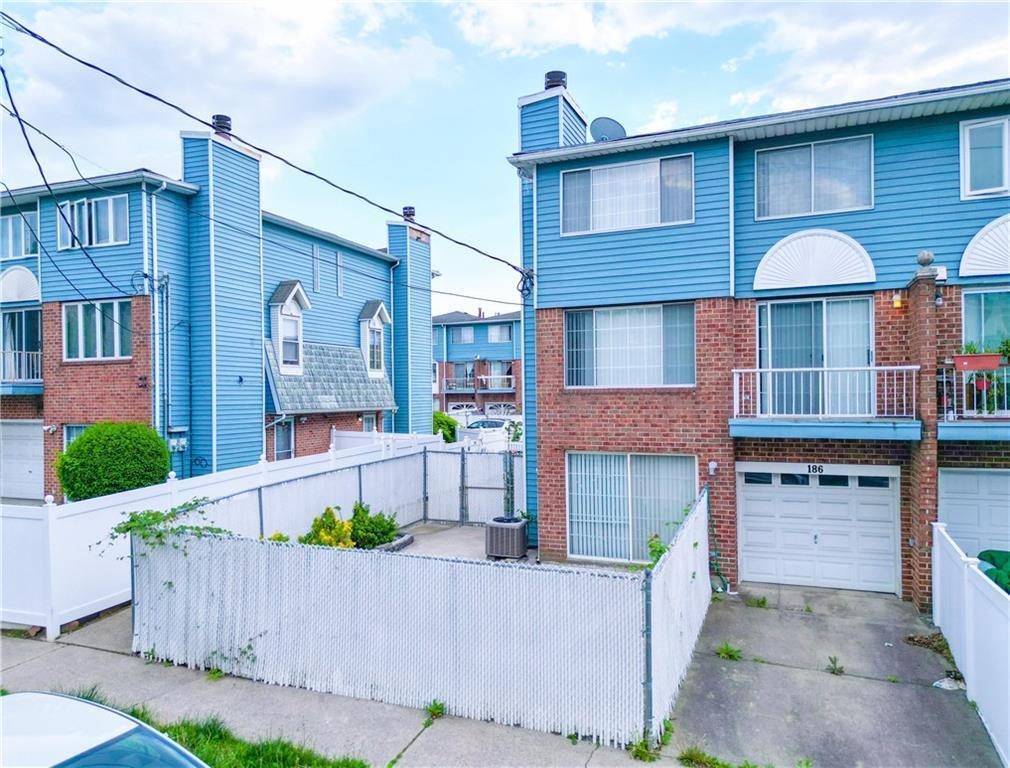 Single Family Monahan  Staten Island, NY 10314, MLS-860217-3