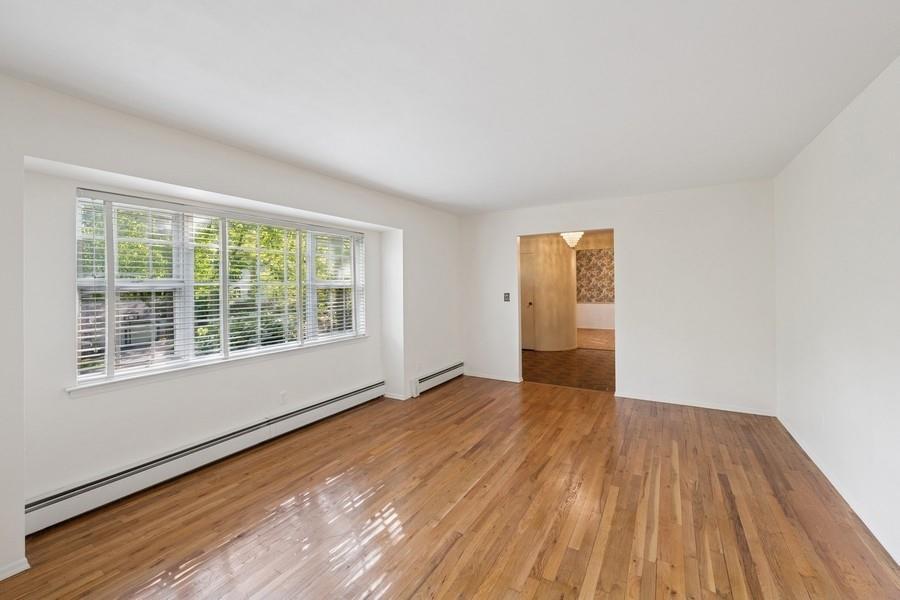 Single Family Oak Hill  Suffolk County, NY 11754, MLS-860225-10